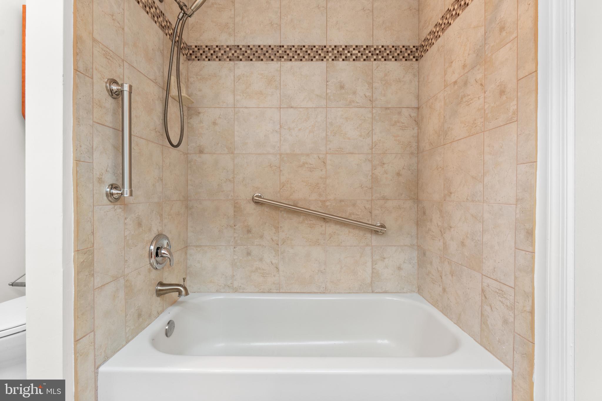 SHAKER WOODS - Residential