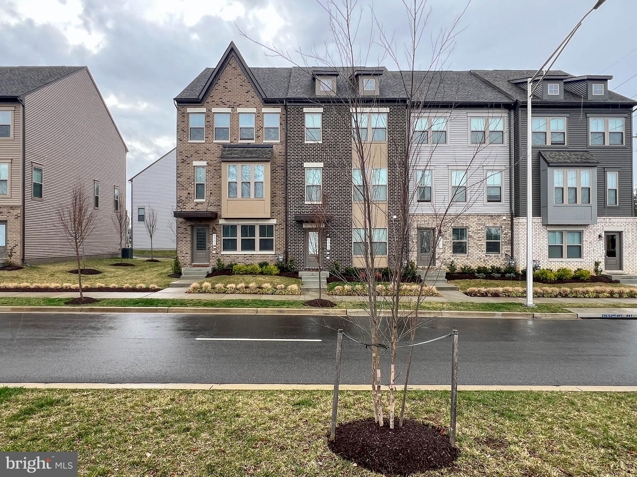 6907 SAVANNAH PARKWAY