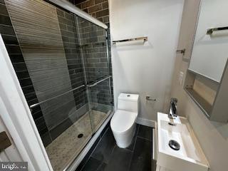 1005 N MARSHALL STREET 2