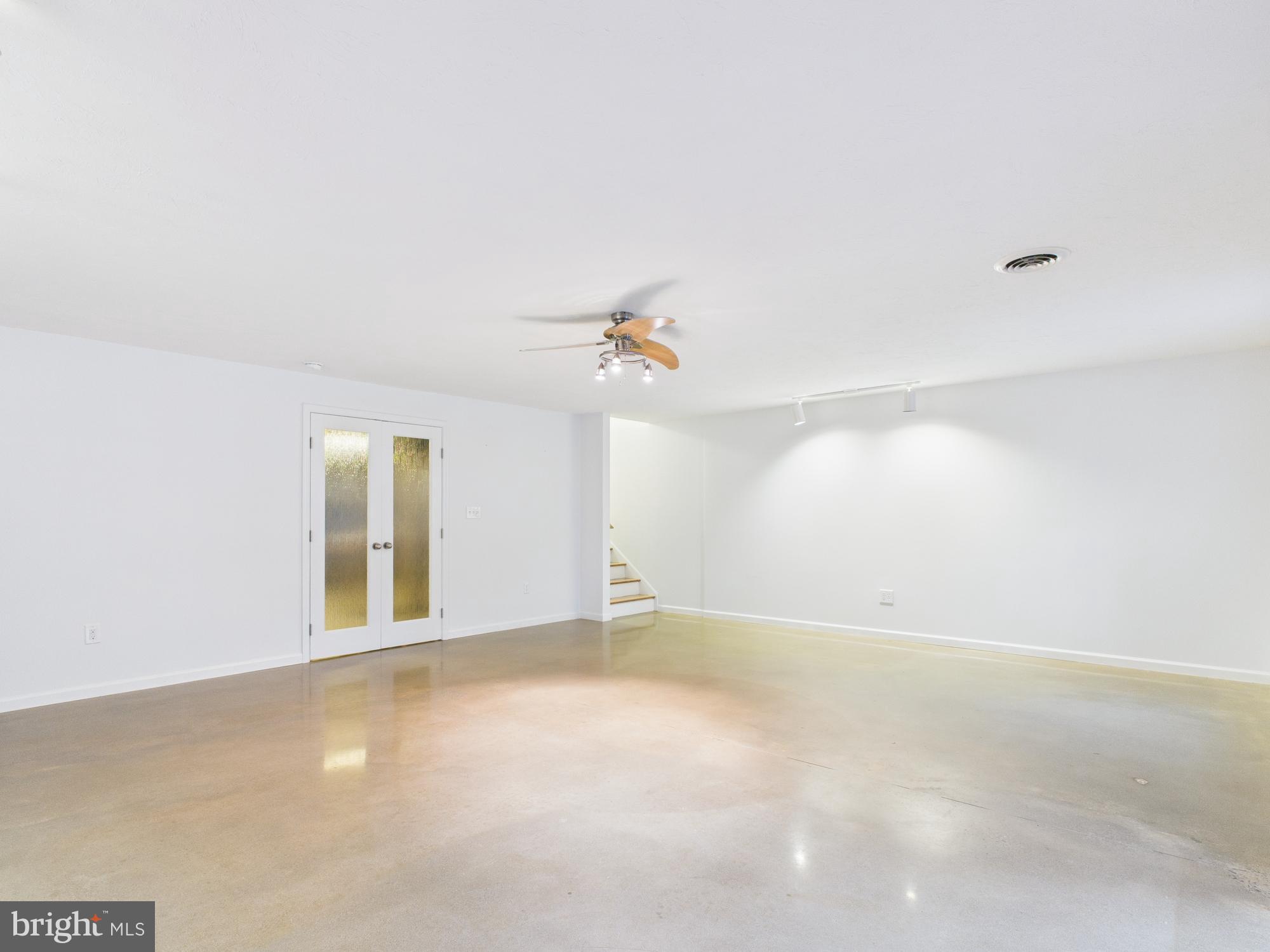 ASHCOMBE FARMS - Residential