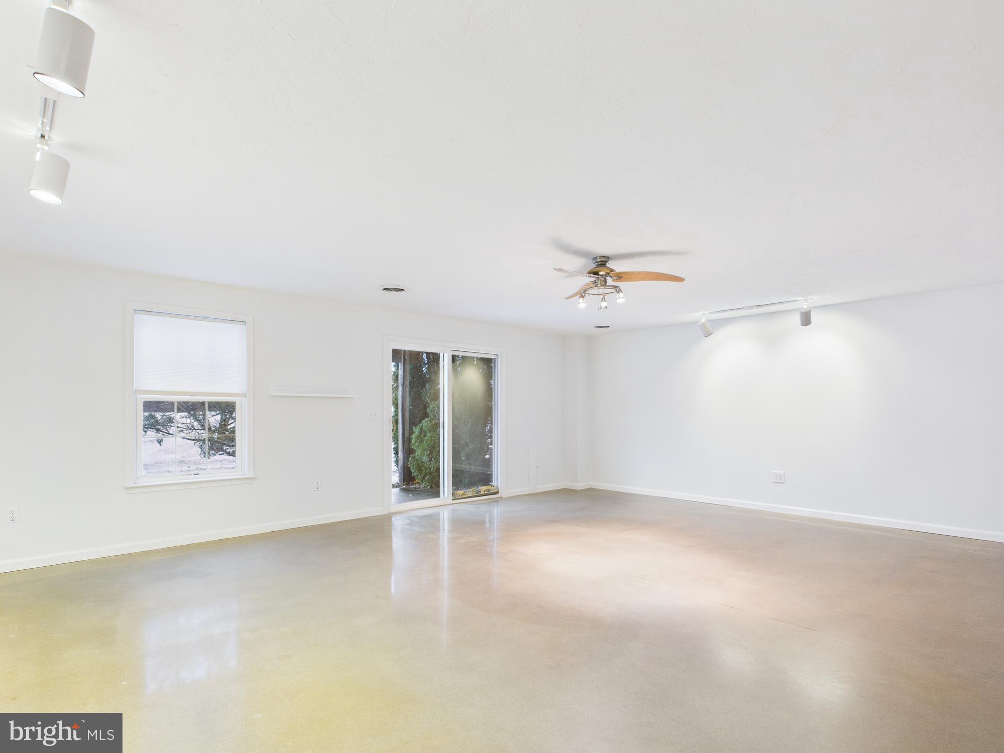 ASHCOMBE FARMS - Residential