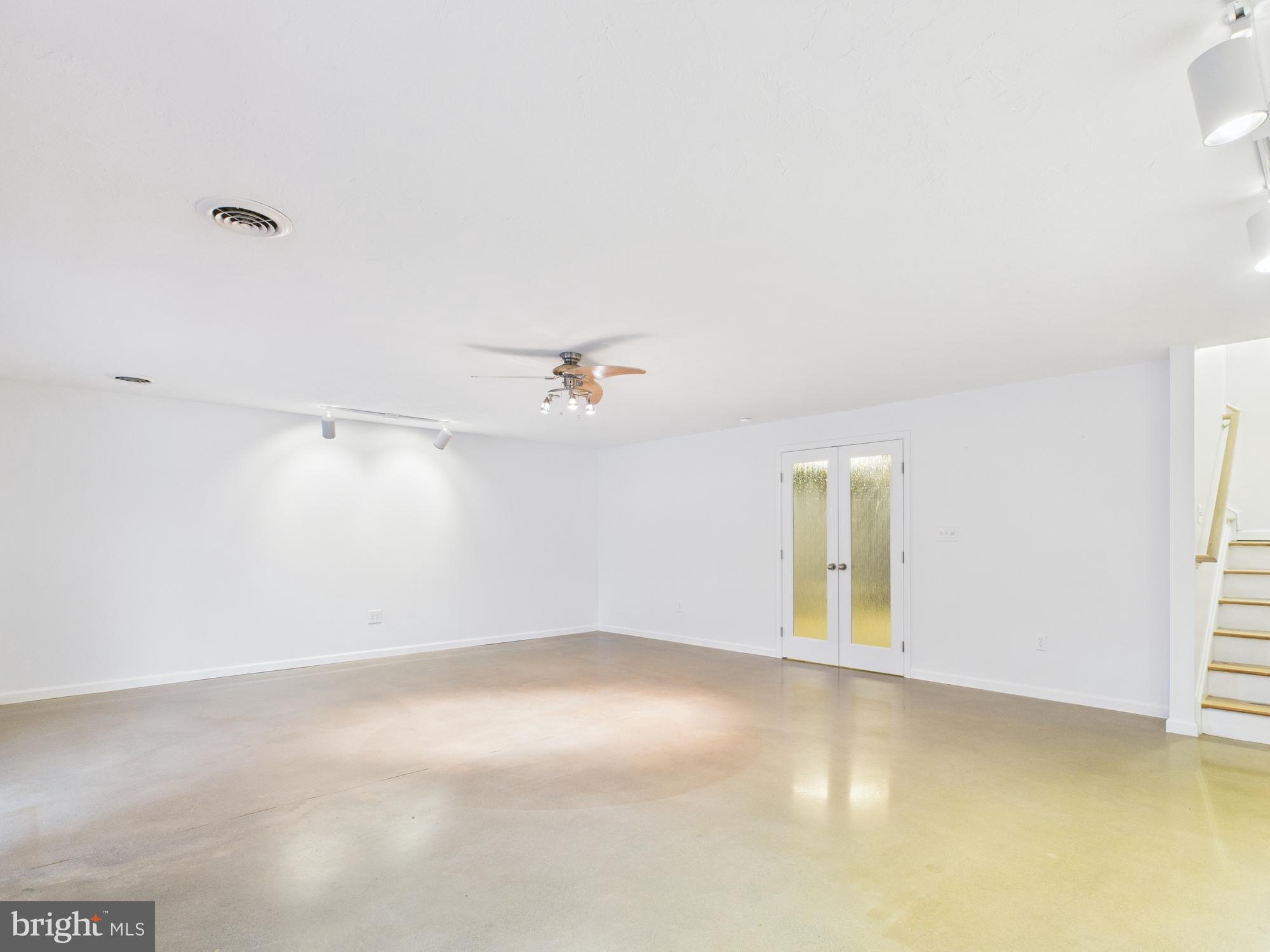 ASHCOMBE FARMS - Residential