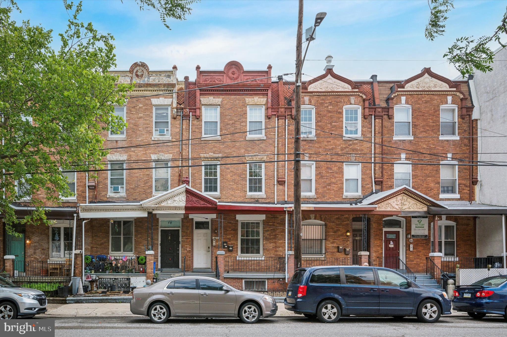 Welcome to 609 N. 34th Street, a spacious and well-maintained bi-level apartment in the heart of Philadelphia. This 4-bedroom, 2-bath home offers plenty of room to spread out, with a smart layout perfect for both comfortable living and entertaining.
The main living area features an open concept feel, with a modern kitchen and hardwood floors throughout.
With in-unit laundry and dedicated storage space in the basement, convenience is built right in. Located just steps from Drexel University and University City, this home is ideal for anyone seeking easy access to public transportation, shops, and restaurants. Don’t miss this great opportunity in a vibrant, central location!
