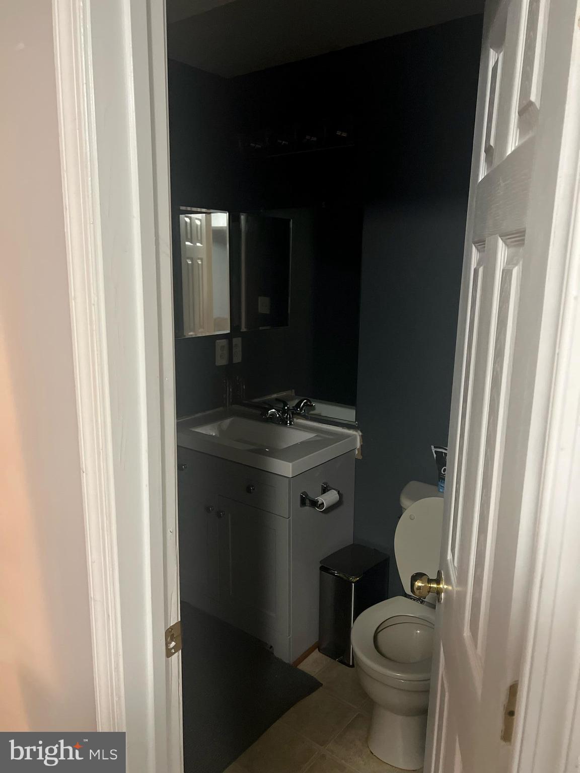 HOLLY WOODS - Residential Lease