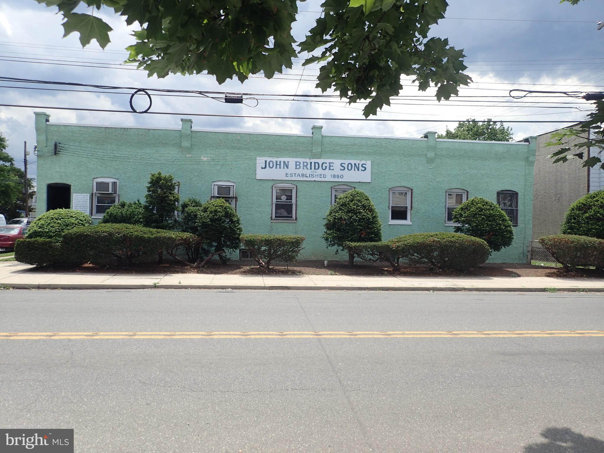 Rare opportunity to have your business in a warehouse close to all major arteries running
through Delaware County and the City of Chester. The Commodore Barry Bridge is less than a mile from the front door. Interstate 95 is less than a mile. Route 291 is 3 minutes away with direct access to Philadelphia International Airport. The Blue Route (476) East & West Bound is less than a mile.
The zoning allows for apartments. Two new apartments have been built. One unit has one bedroom, and the other has three bedrooms and two full baths. More expansion is possible. These rented units generate $3,000/MO or $36,000 annually. There is room for expansion. Daycare is a viable use. An investor may wish to create more apartments. There is a process for additional parking.