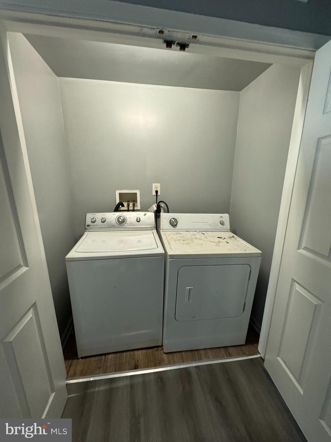 SANDTOWN-WINCHESTER - Residential