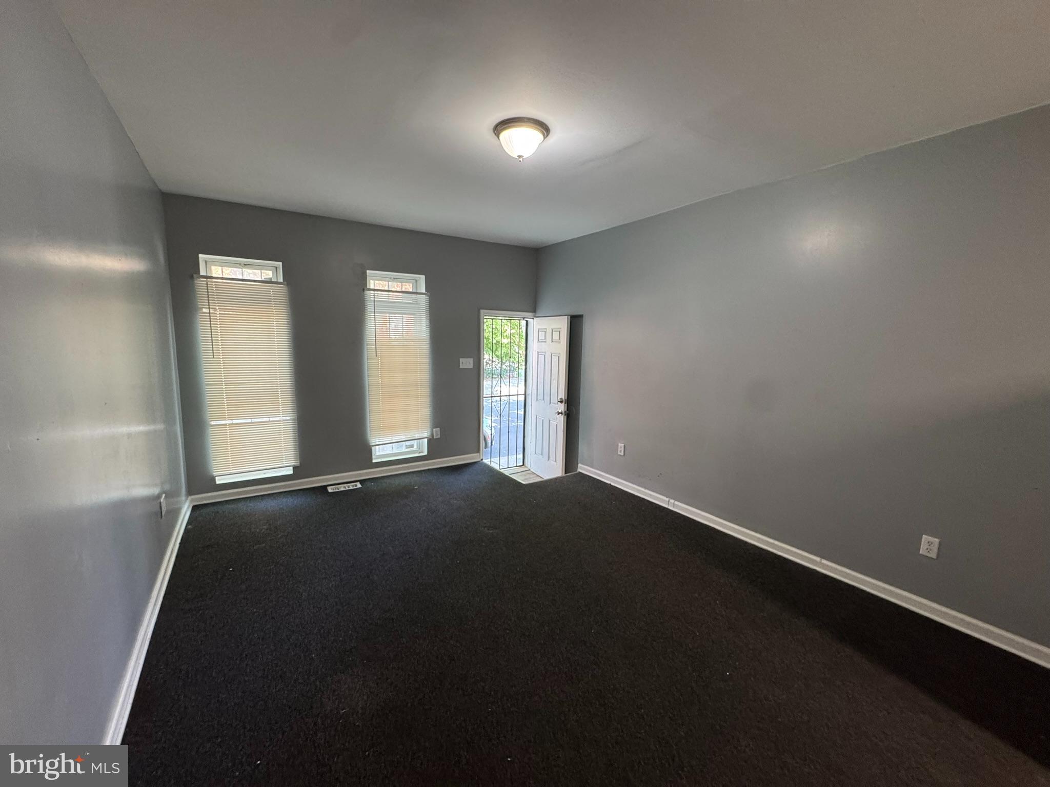 SANDTOWN-WINCHESTER - Residential