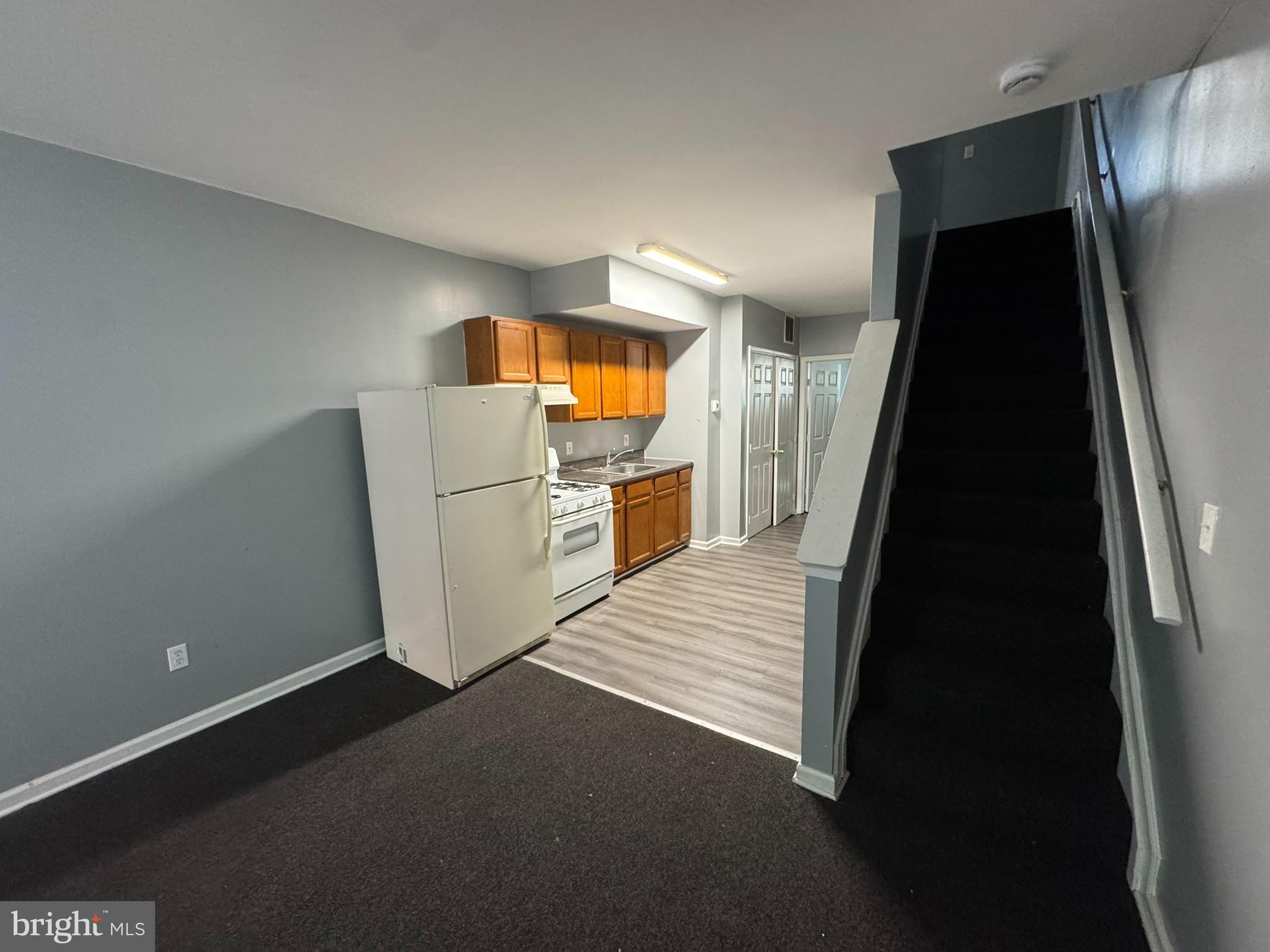 SANDTOWN-WINCHESTER - Residential