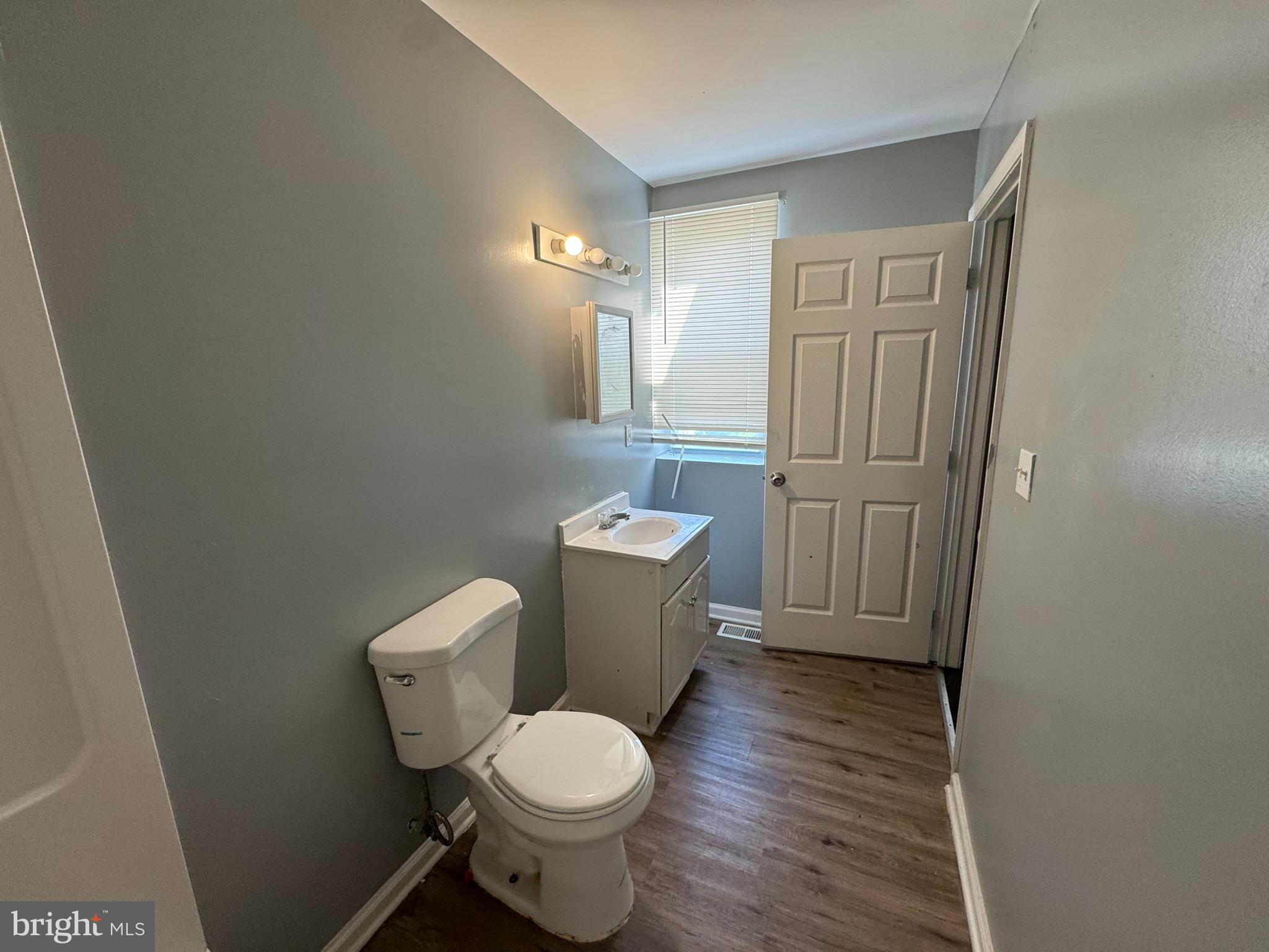 SANDTOWN-WINCHESTER - Residential