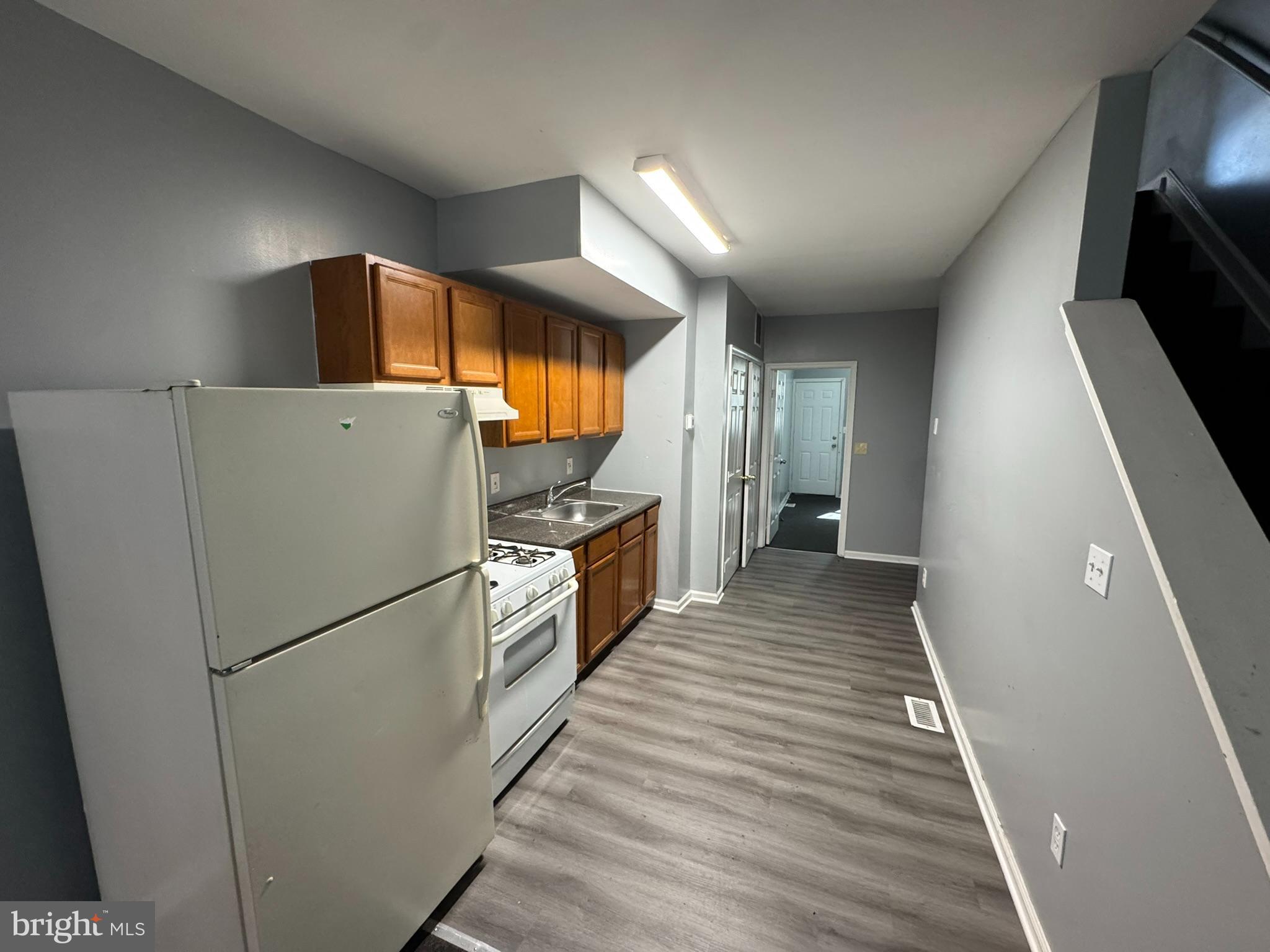 SANDTOWN-WINCHESTER - Residential