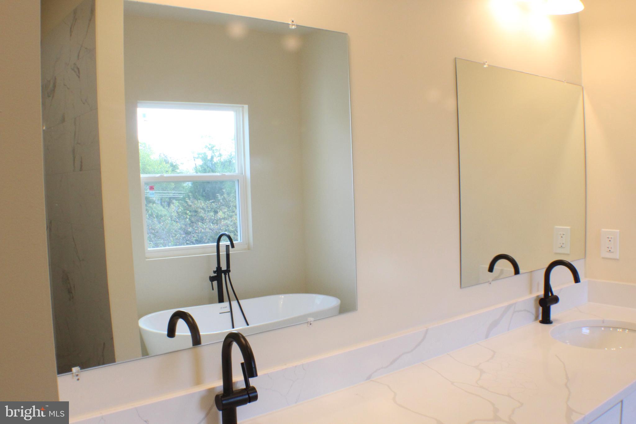 EDINBURG SQUARE - Residential