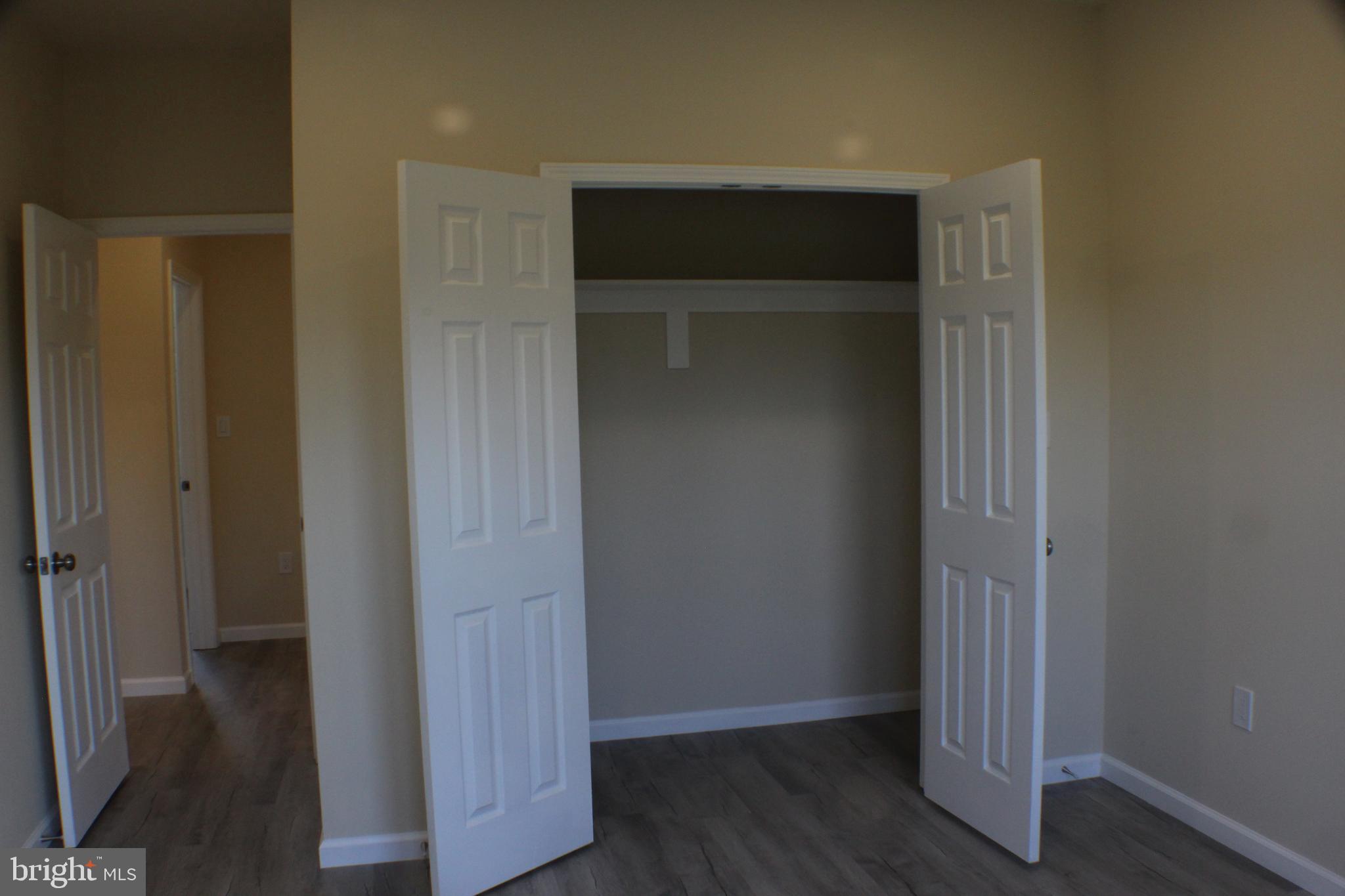 EDINBURG SQUARE - Residential