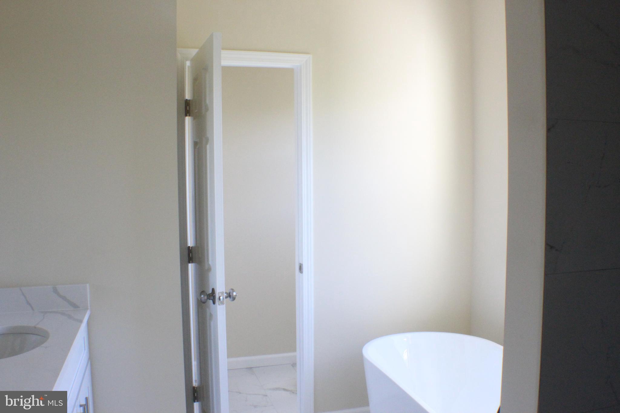 EDINBURG SQUARE - Residential