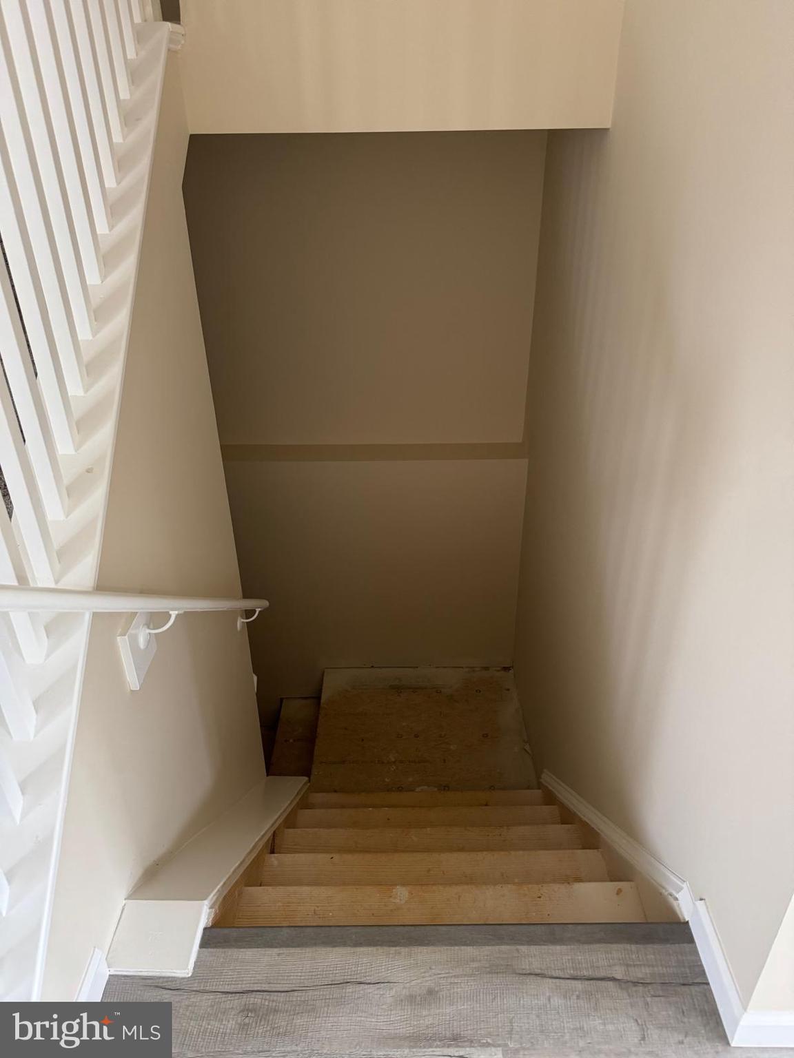 EDINBURG SQUARE - Residential