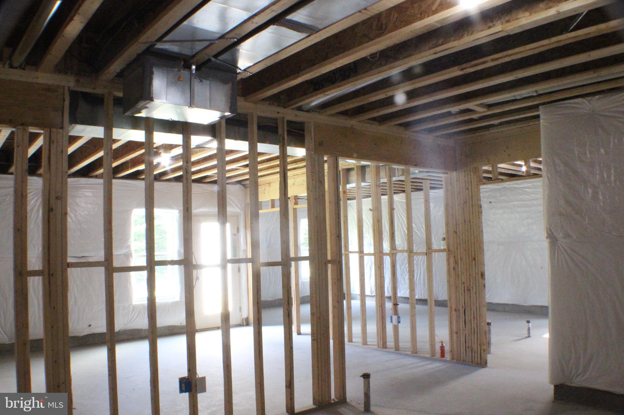 EDINBURG SQUARE - Residential