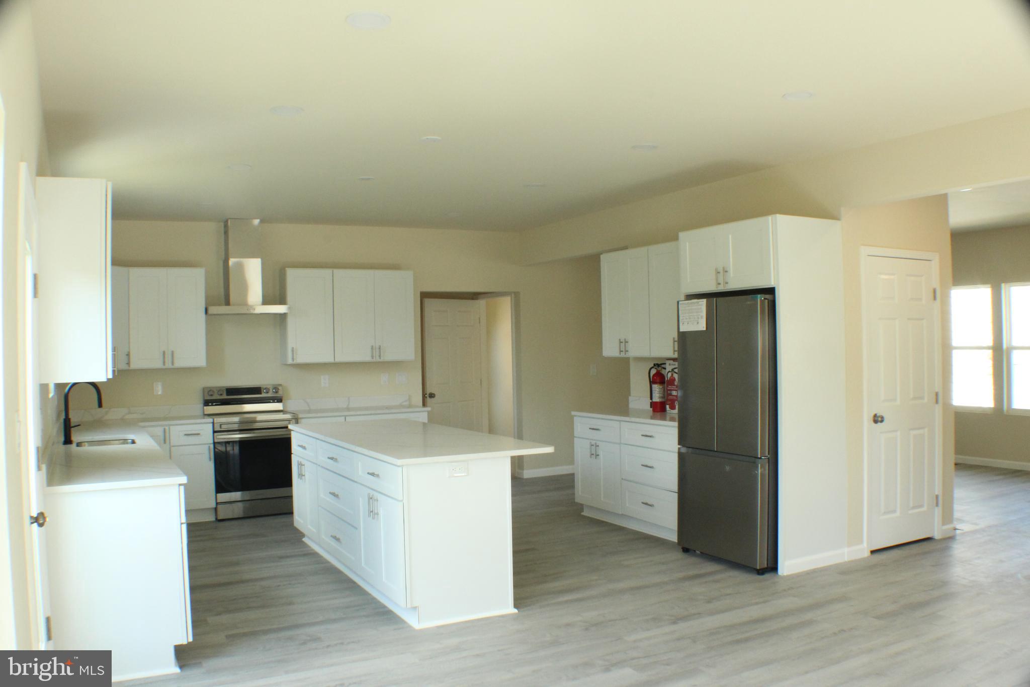 EDINBURG SQUARE - Residential