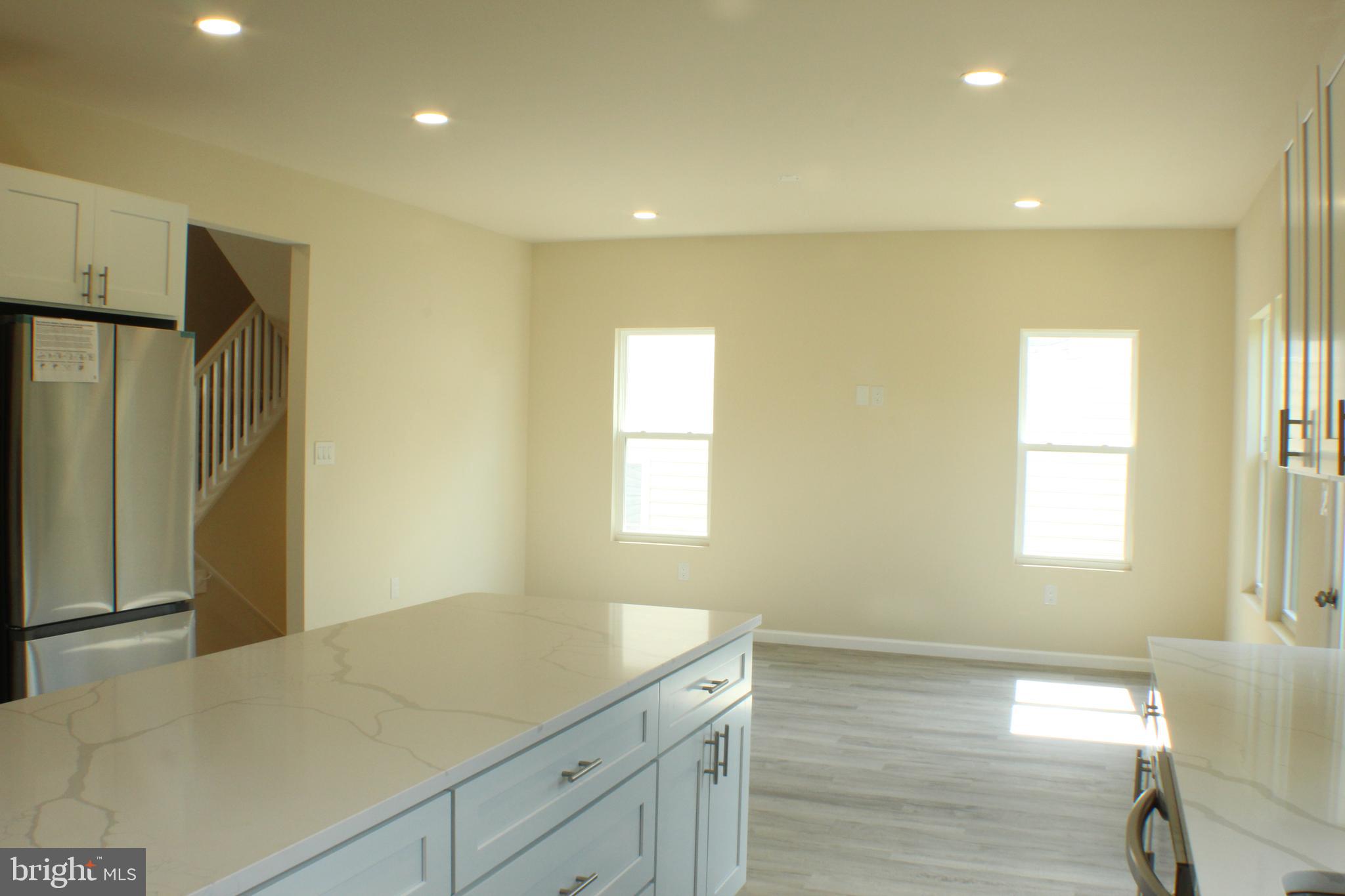 EDINBURG SQUARE - Residential