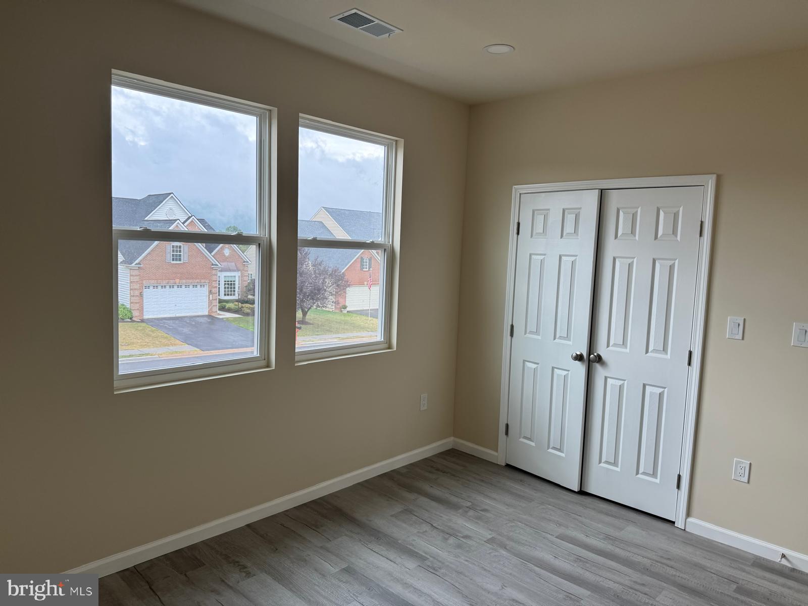 EDINBURG SQUARE - Residential