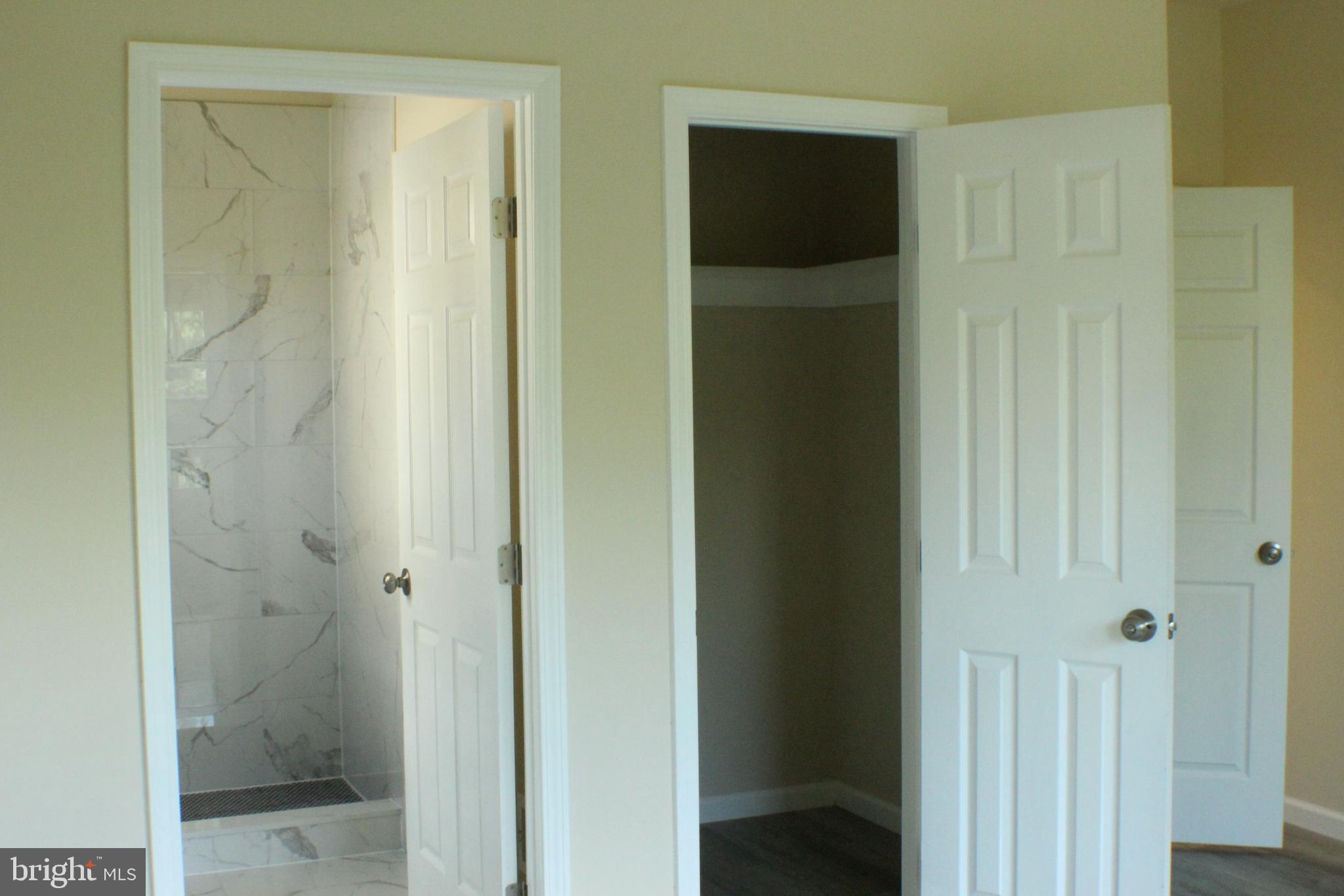 EDINBURG SQUARE - Residential