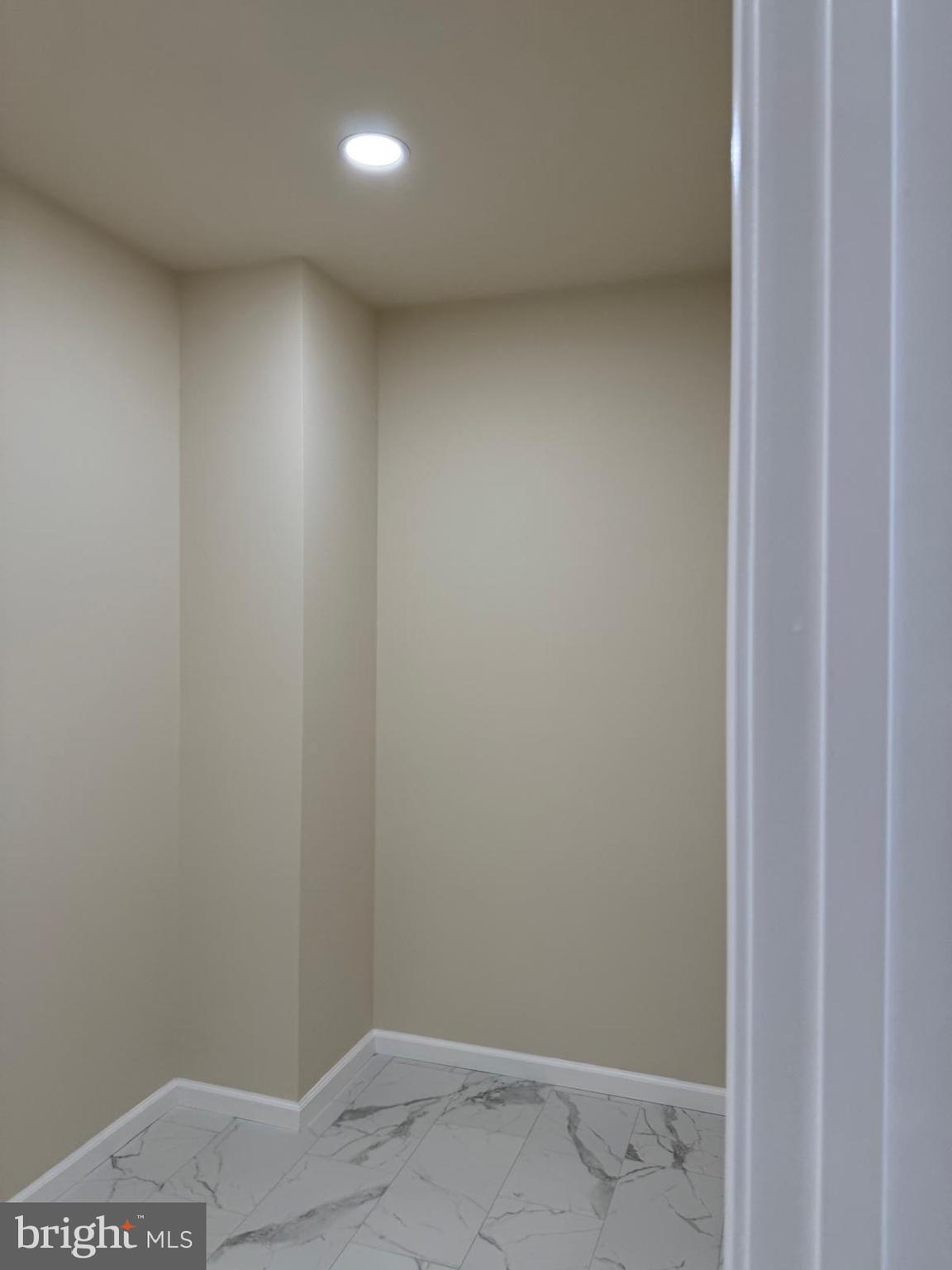 EDINBURG SQUARE - Residential