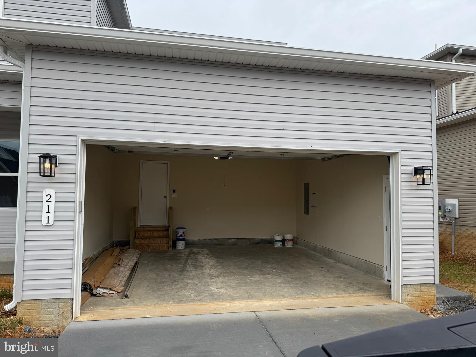 EDINBURG SQUARE - Residential