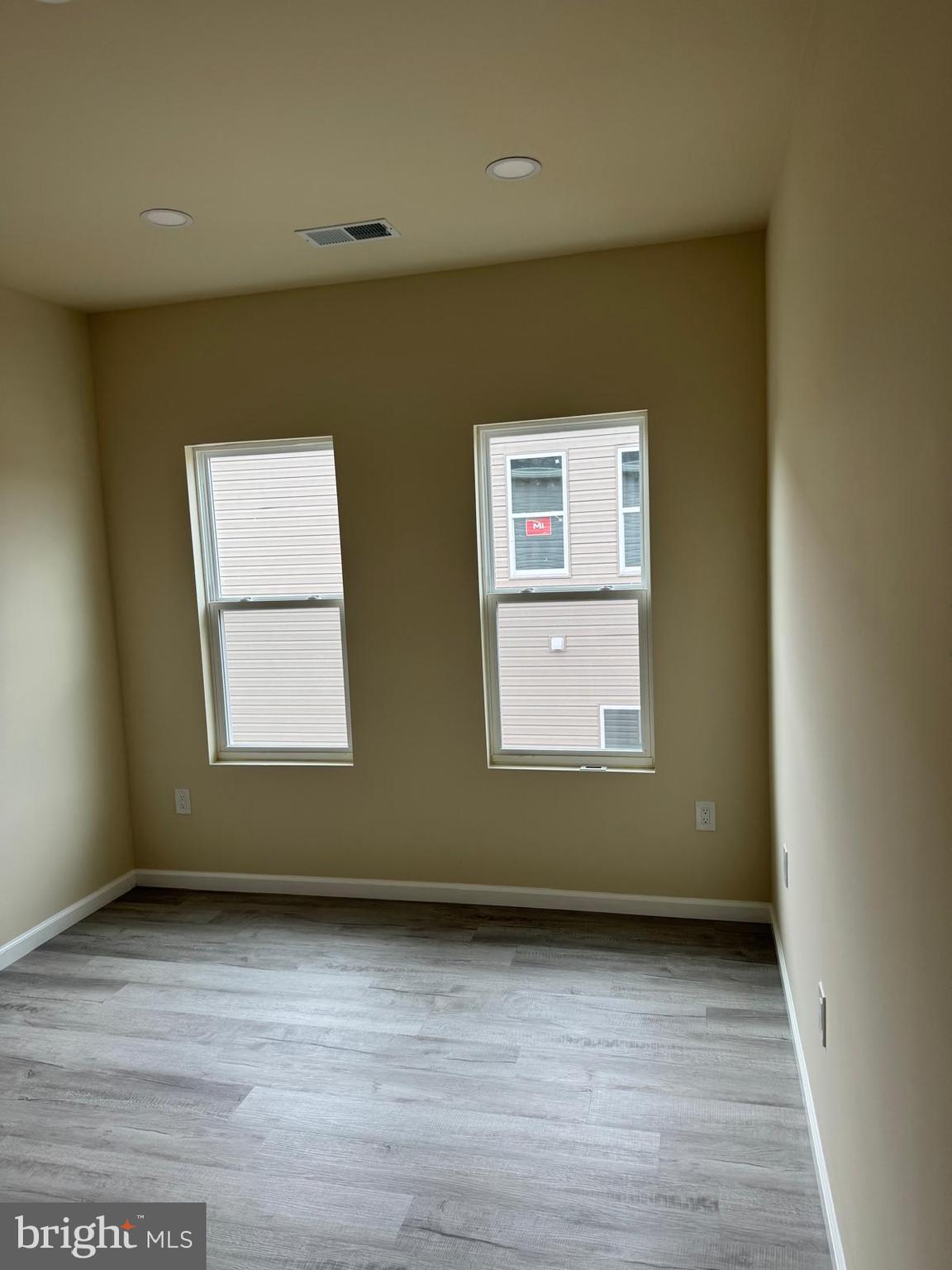 EDINBURG SQUARE - Residential