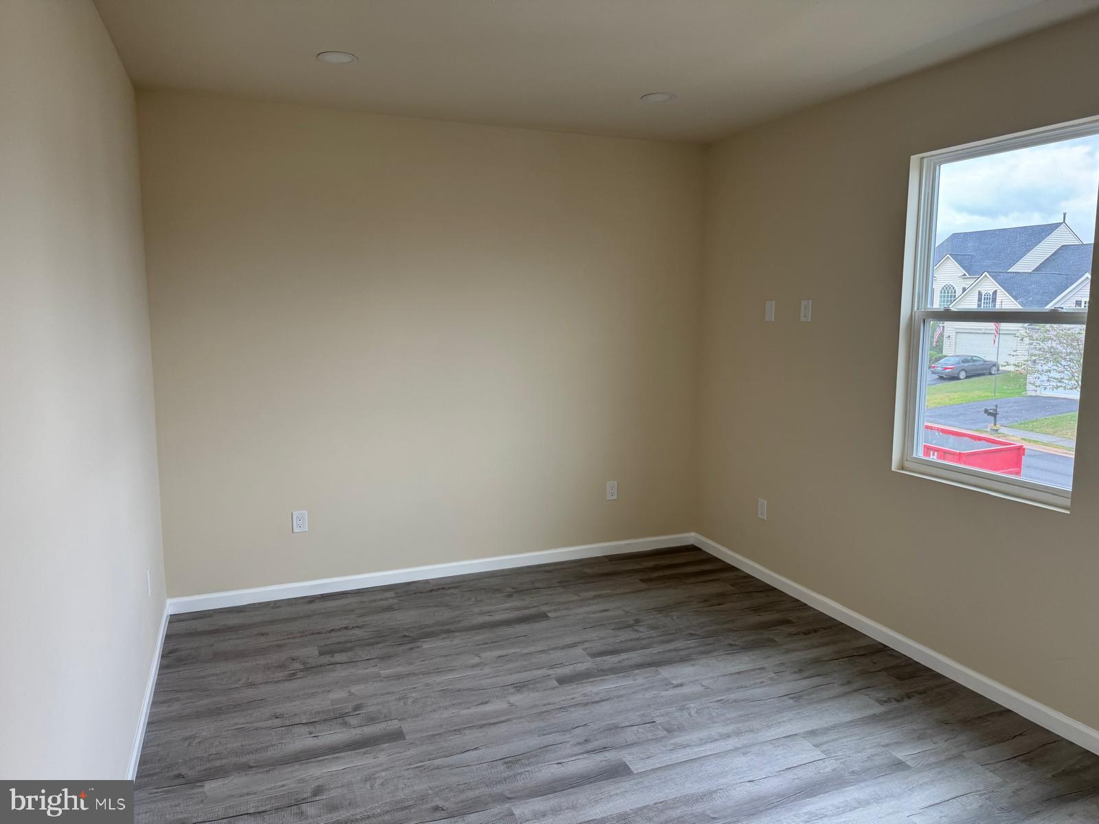 EDINBURG SQUARE - Residential