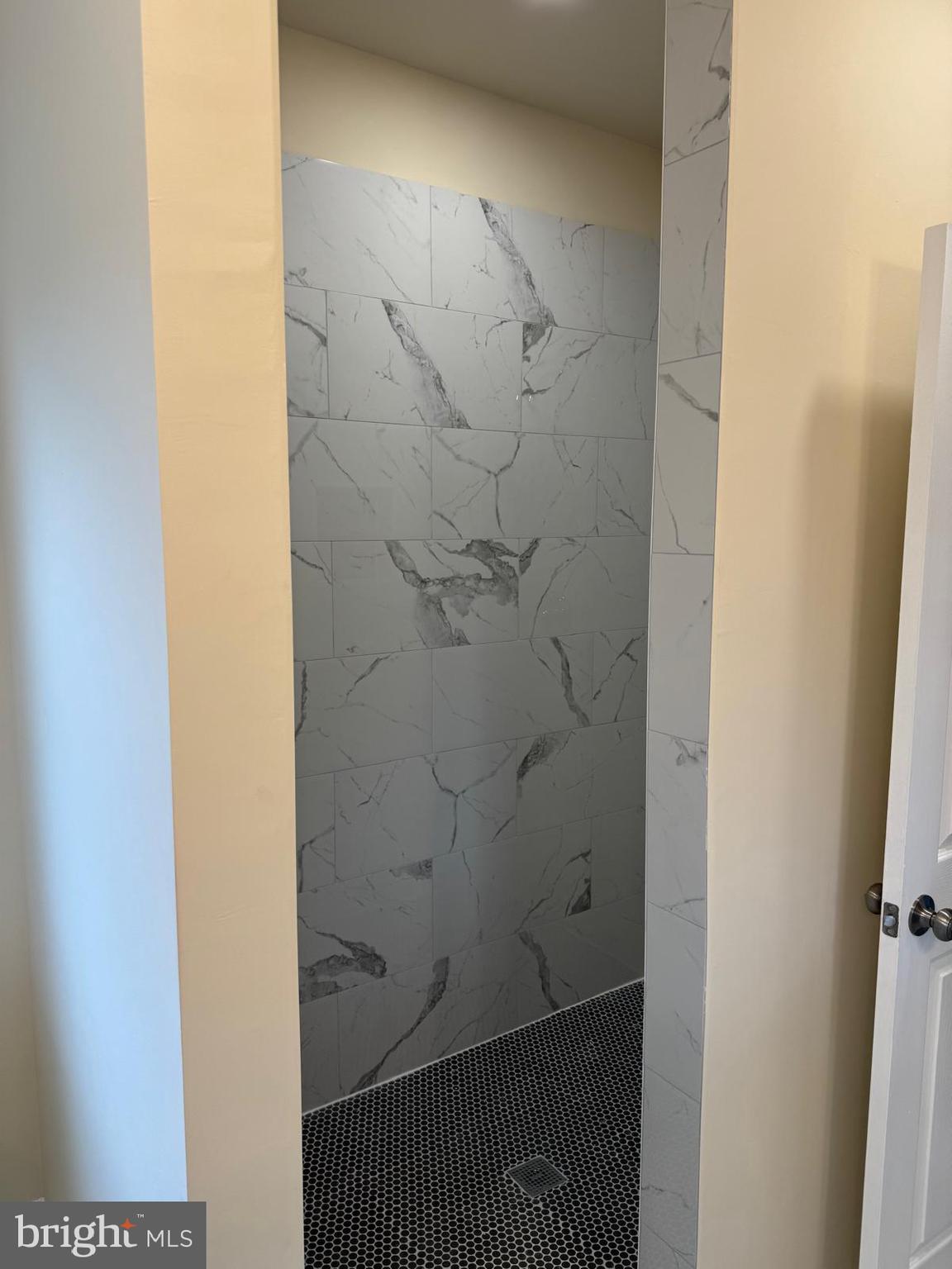 EDINBURG SQUARE - Residential