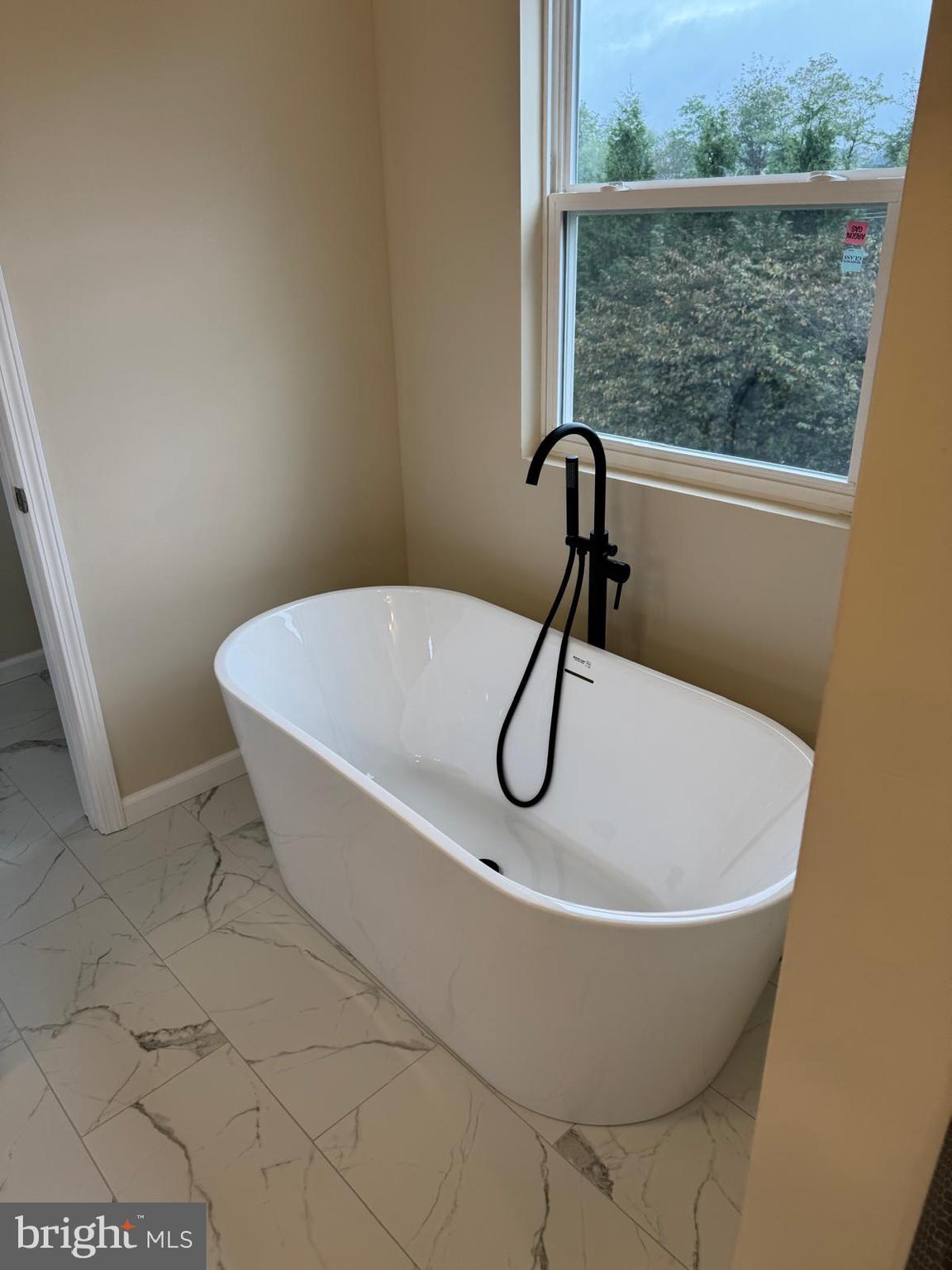 EDINBURG SQUARE - Residential