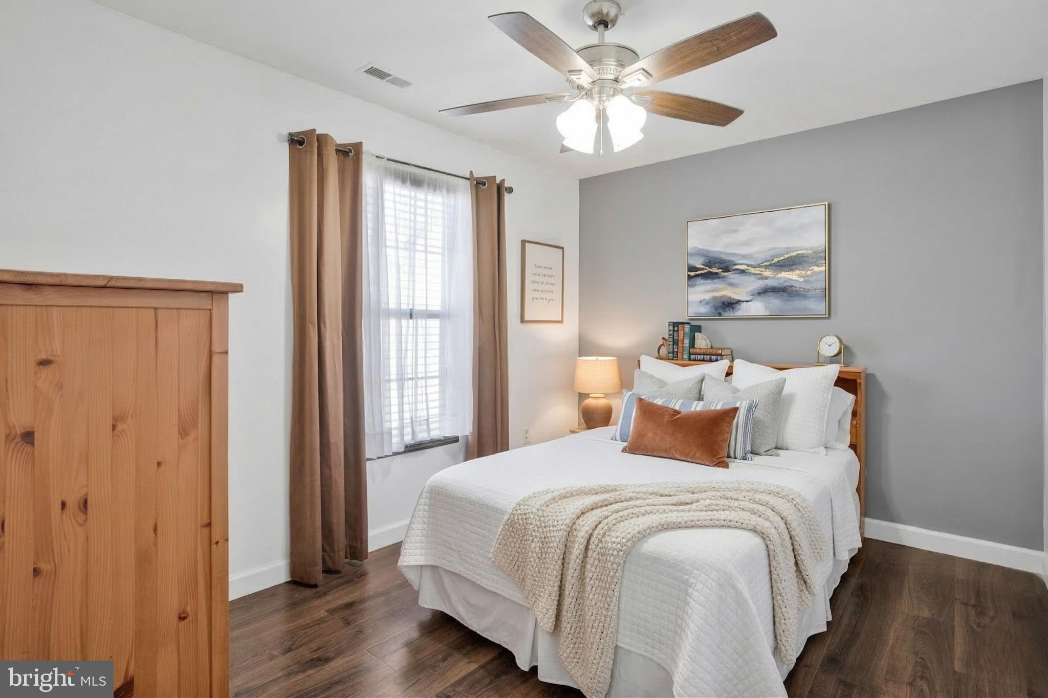 BURNT OAKS - Residential