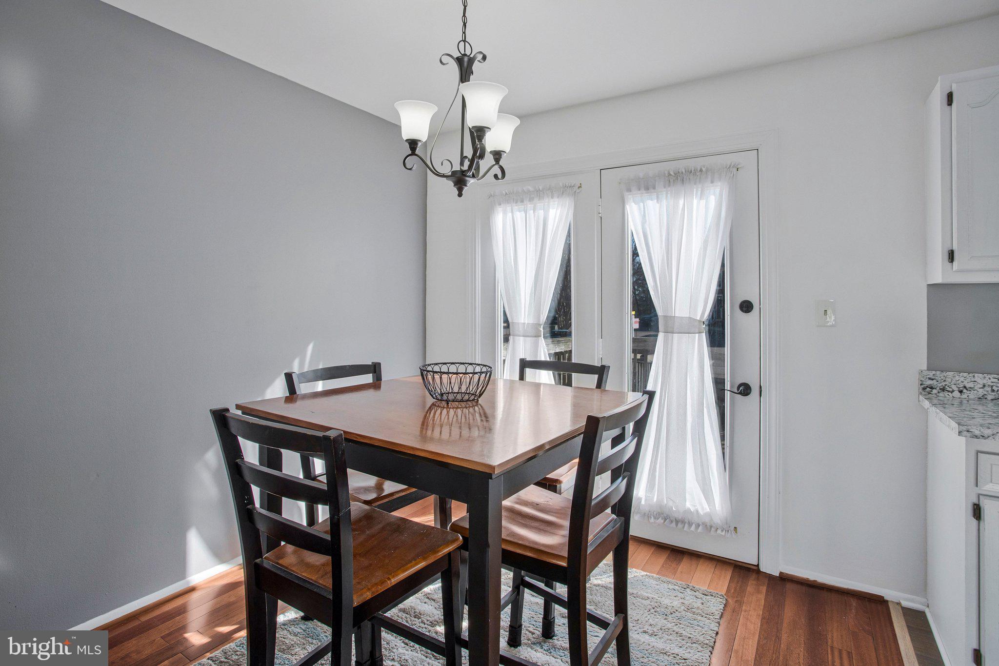 BURNT OAKS - Residential