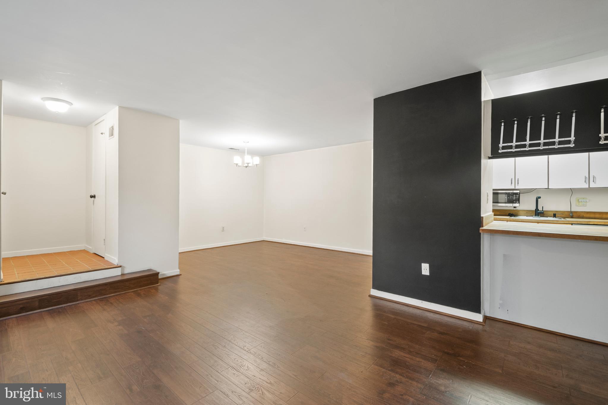 123 W CONWAY STREET R 58