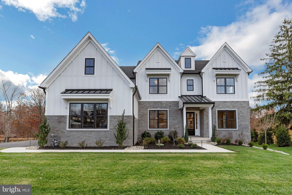 Photo of 726 Sawyers Run, BLUE BELL, PA 19422 (MLS # PAMC2161210)