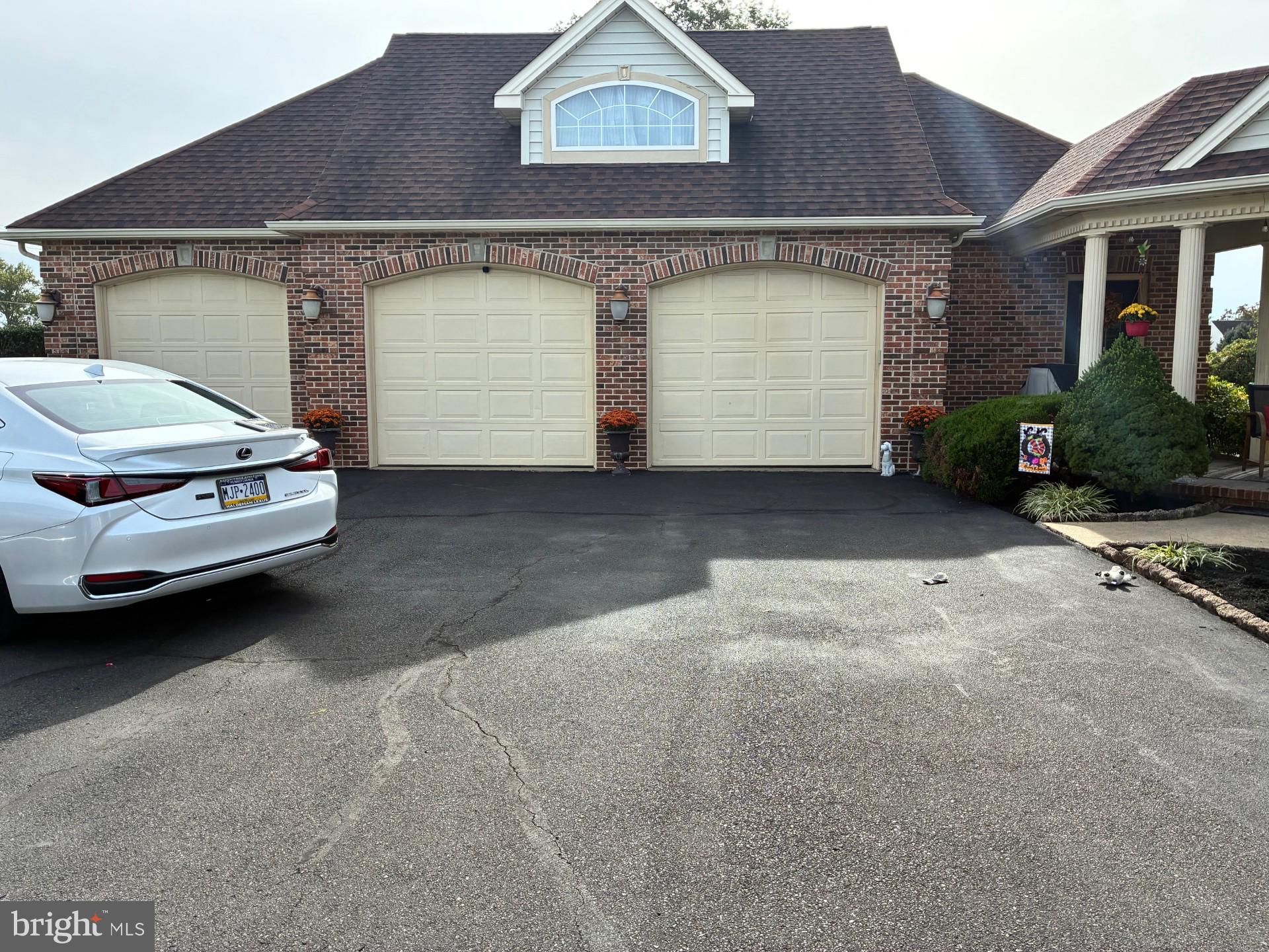 6 BRECKENRIDGE DRIVE