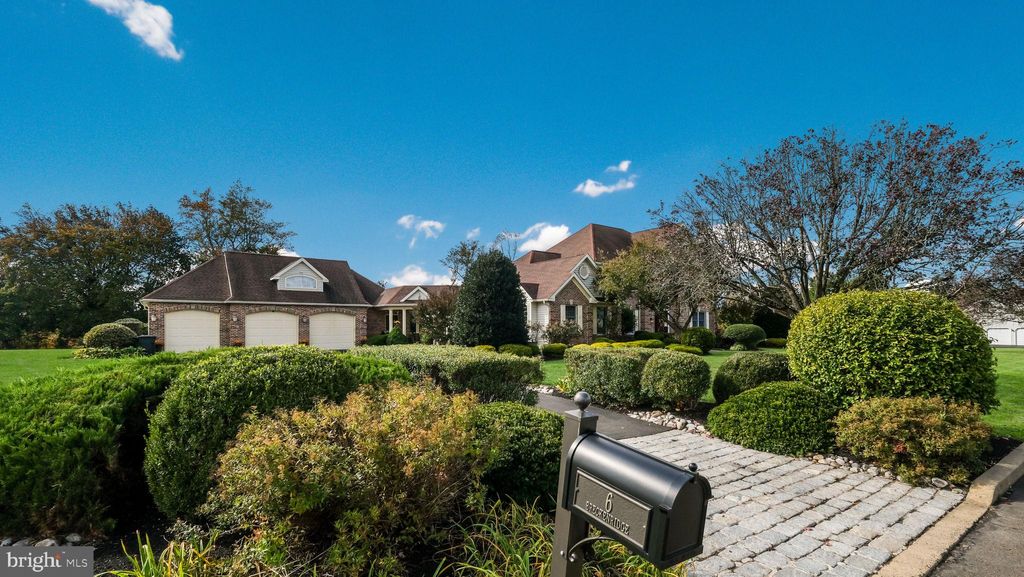 Photo of 6 Breckenridge Drive, IVYLAND, PA 18974 (MLS # PABU2106610)