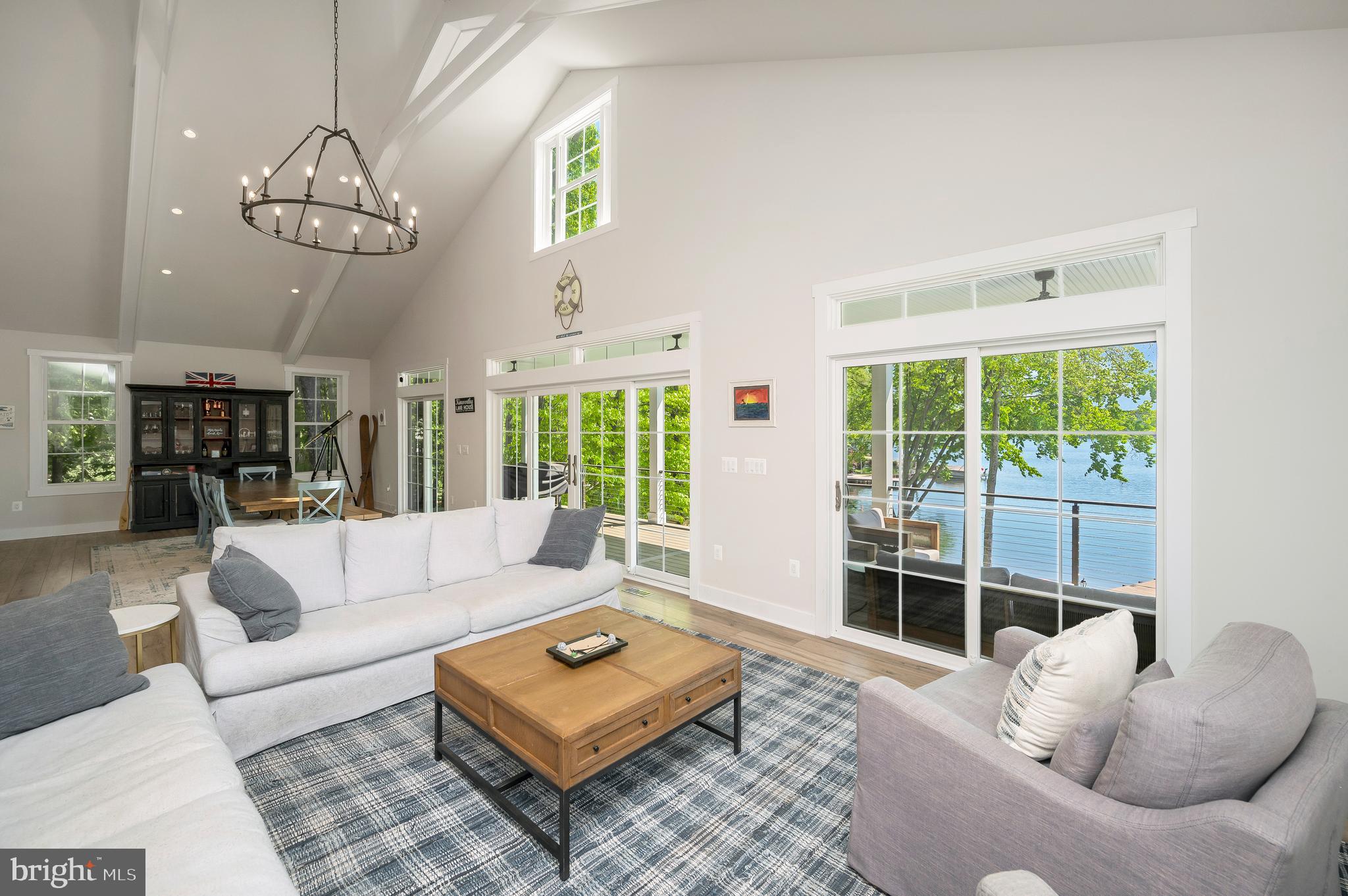 LAKE OF THE WOODS - Residential