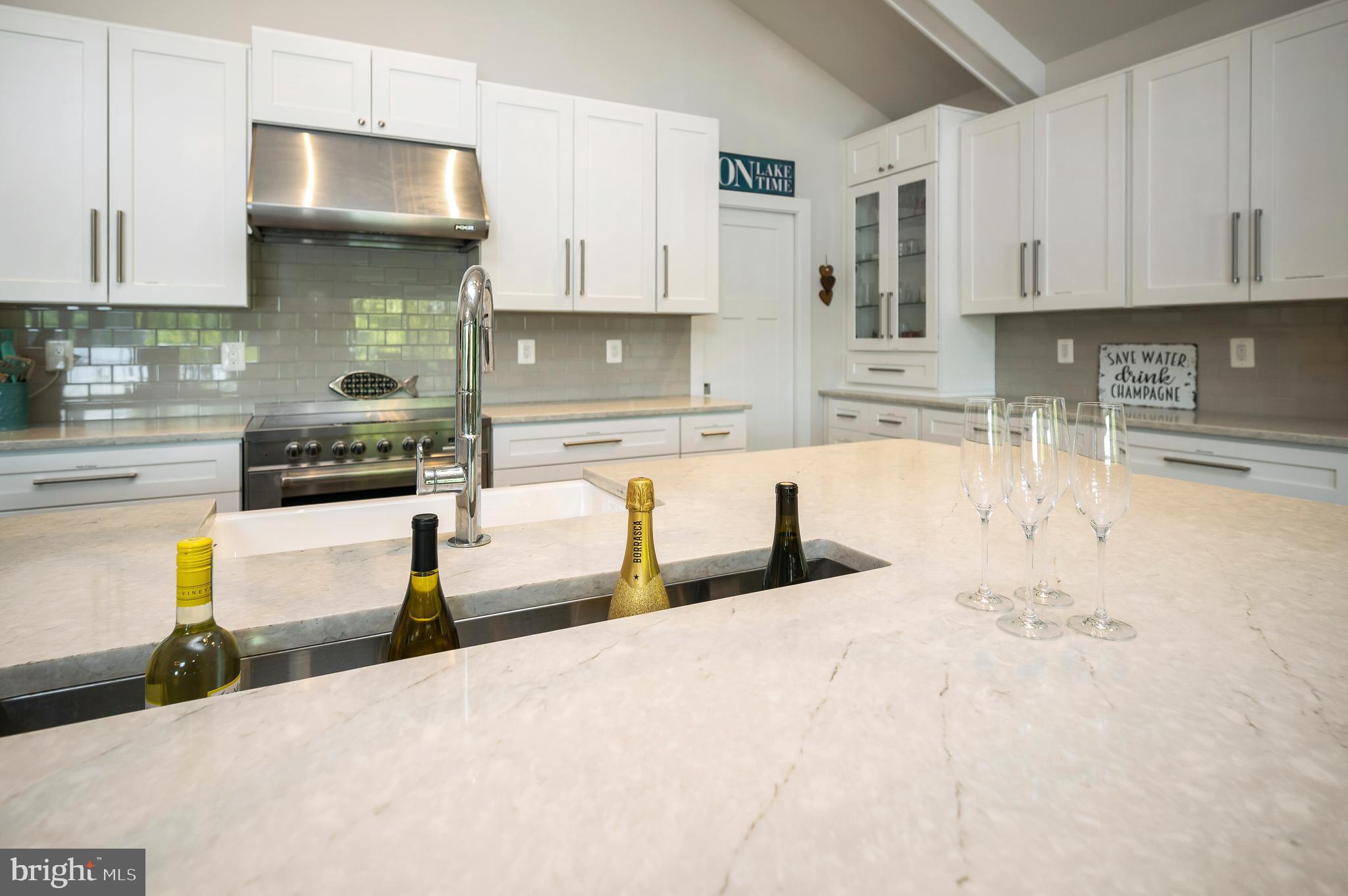 LAKE OF THE WOODS - Residential