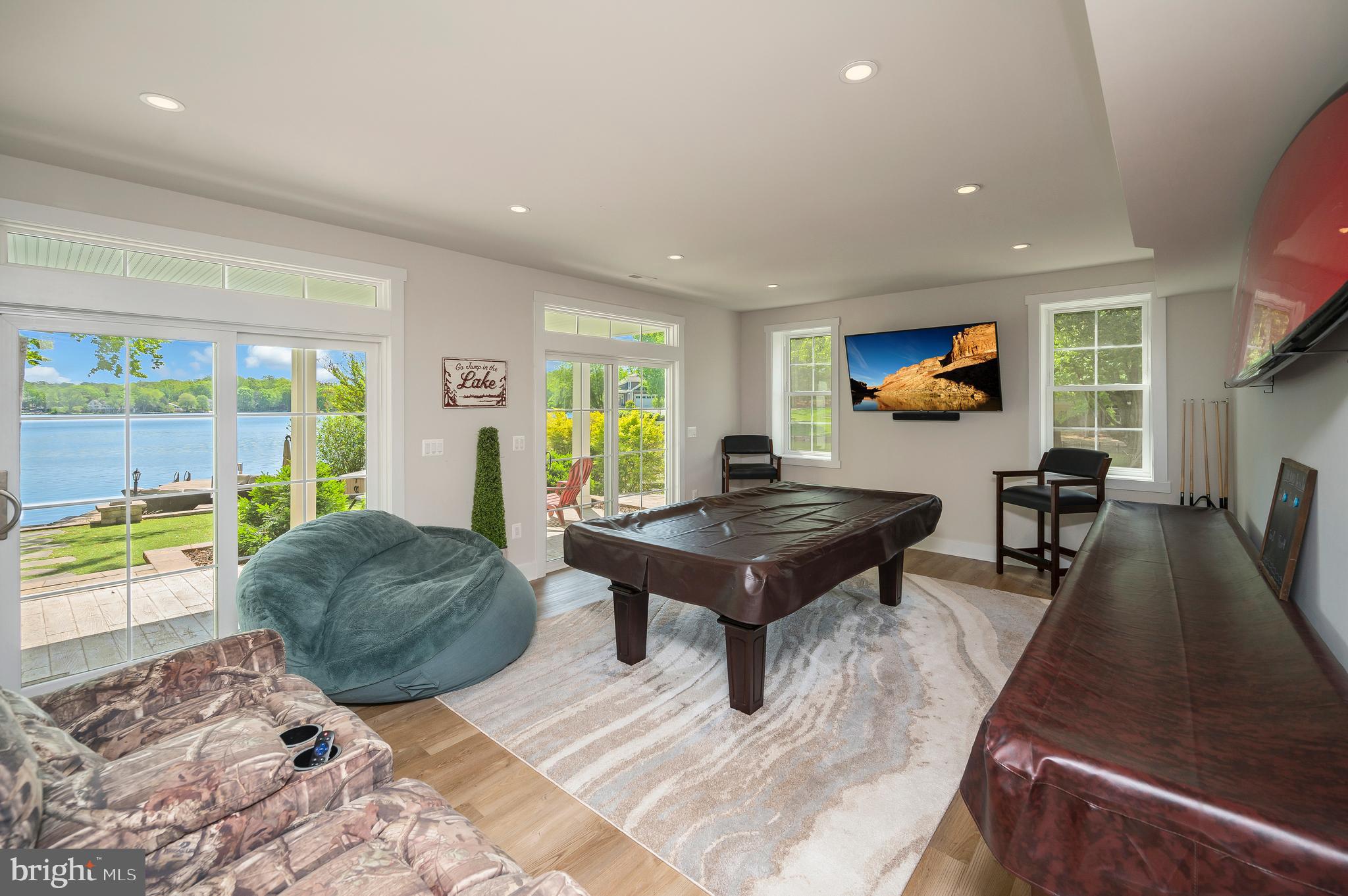 LAKE OF THE WOODS - Residential