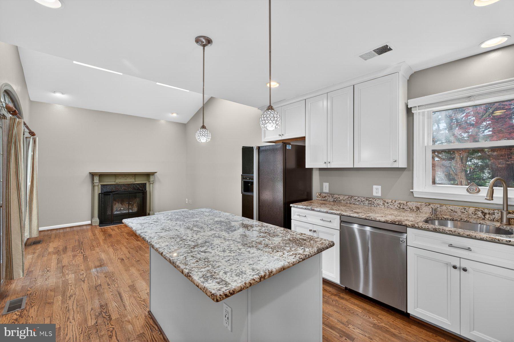 BELLE POND FARM - Residential