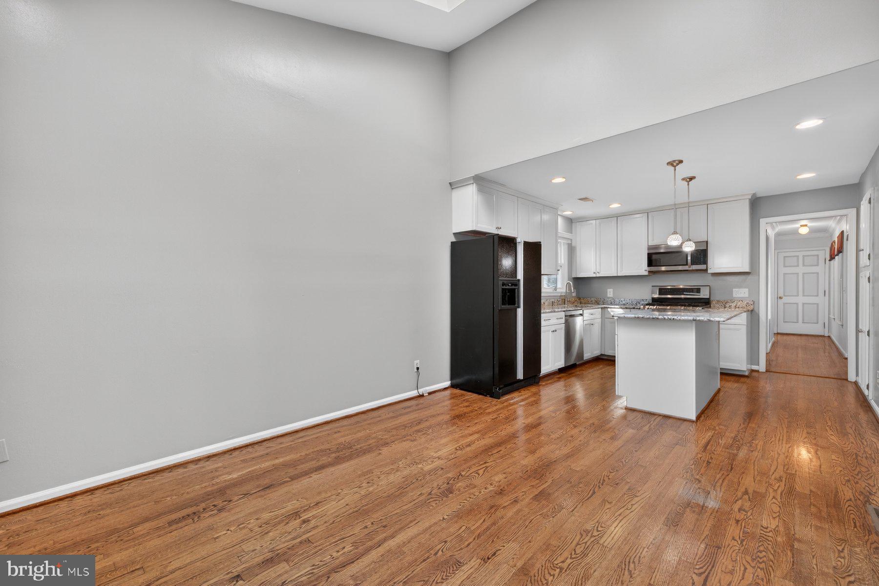 BELLE POND FARM - Residential