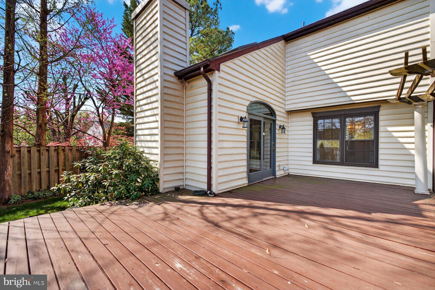 BELLE POND FARM - Residential