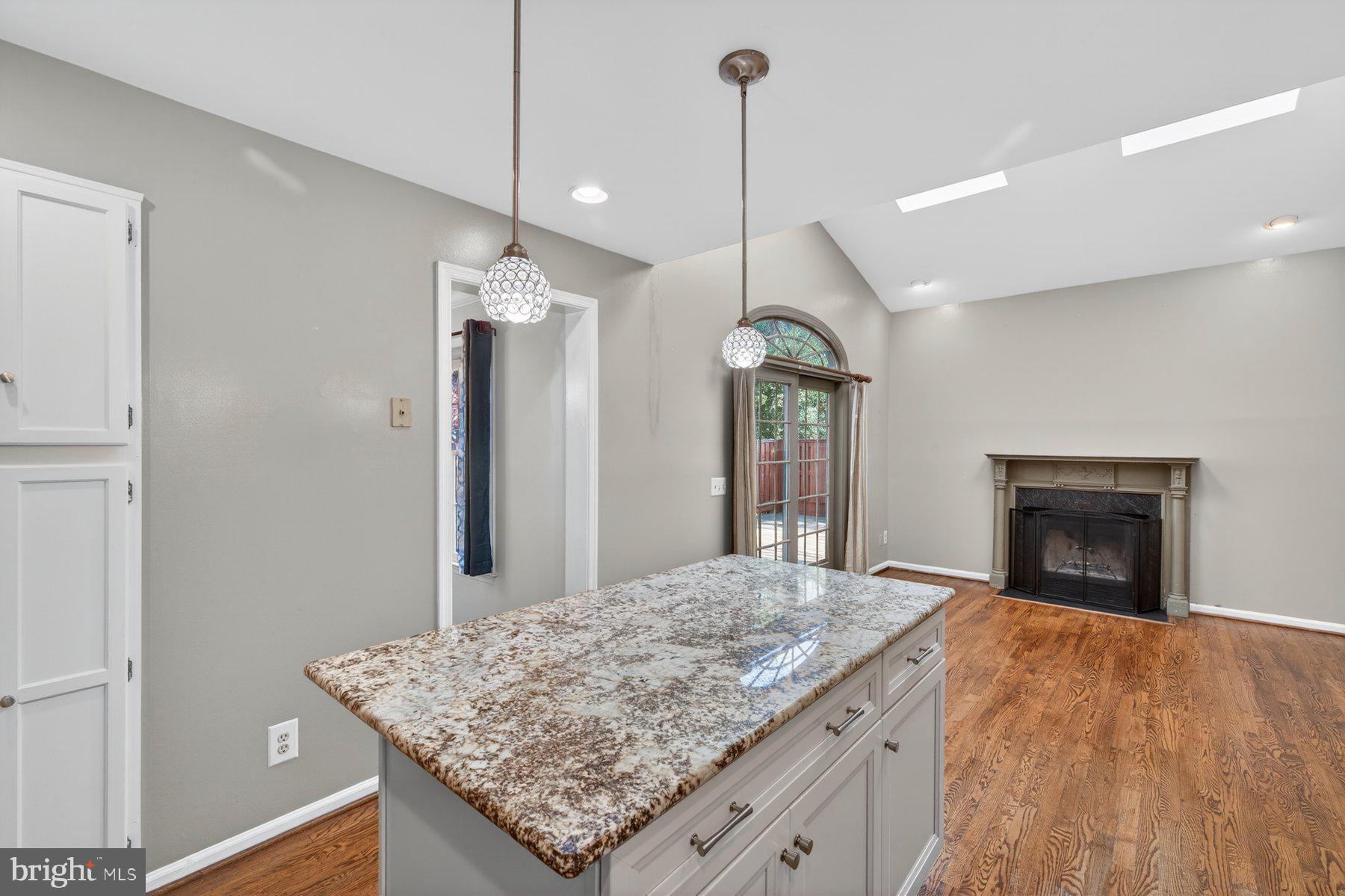 BELLE POND FARM - Residential