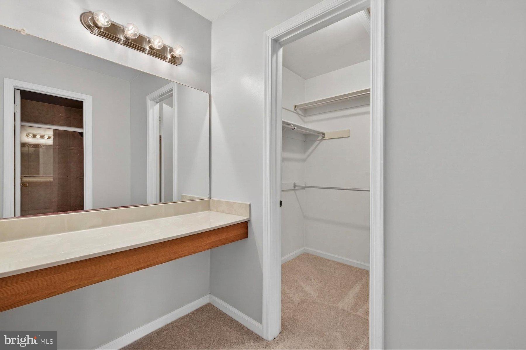 BELLE POND FARM - Residential