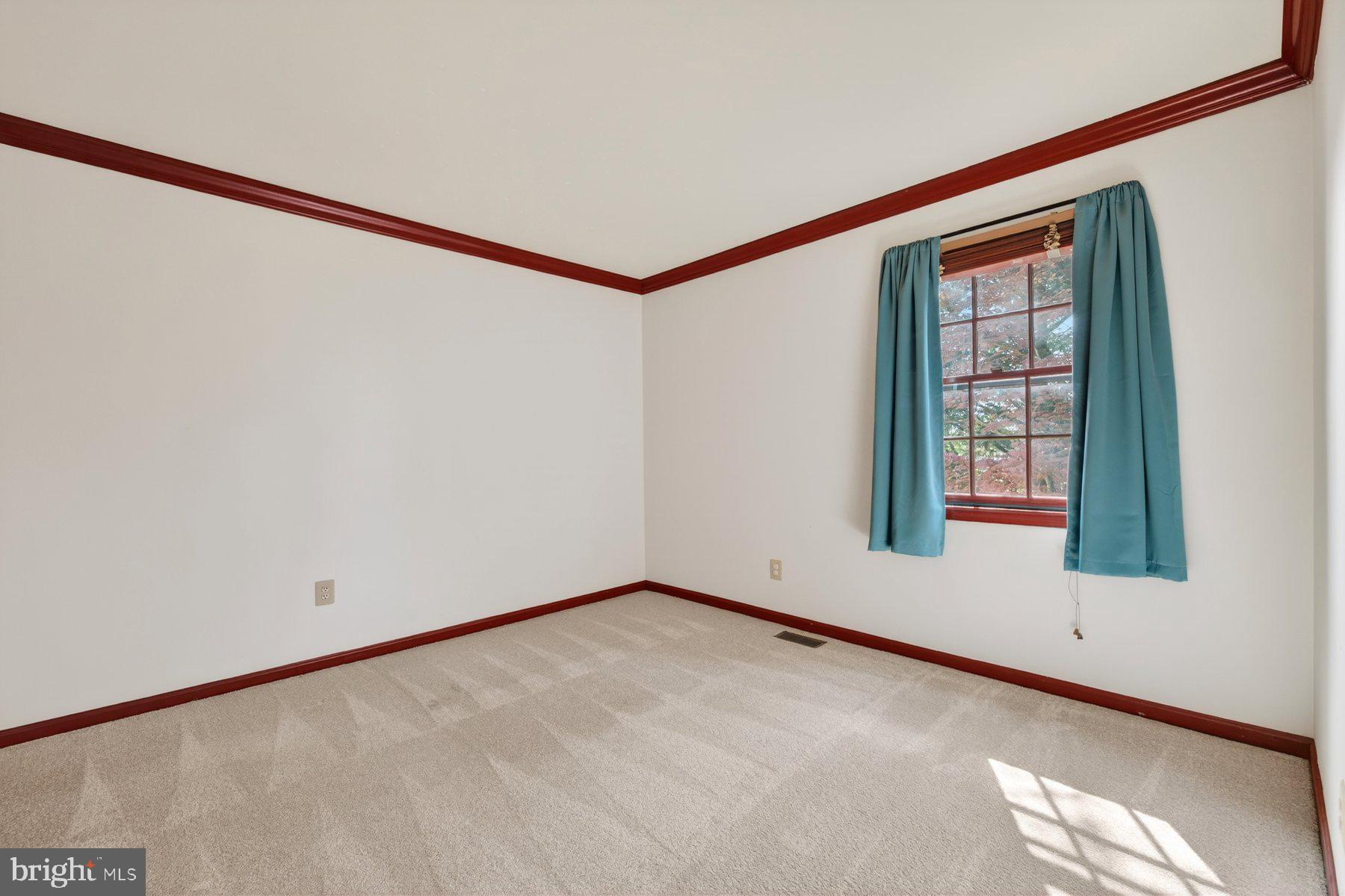 BELLE POND FARM - Residential