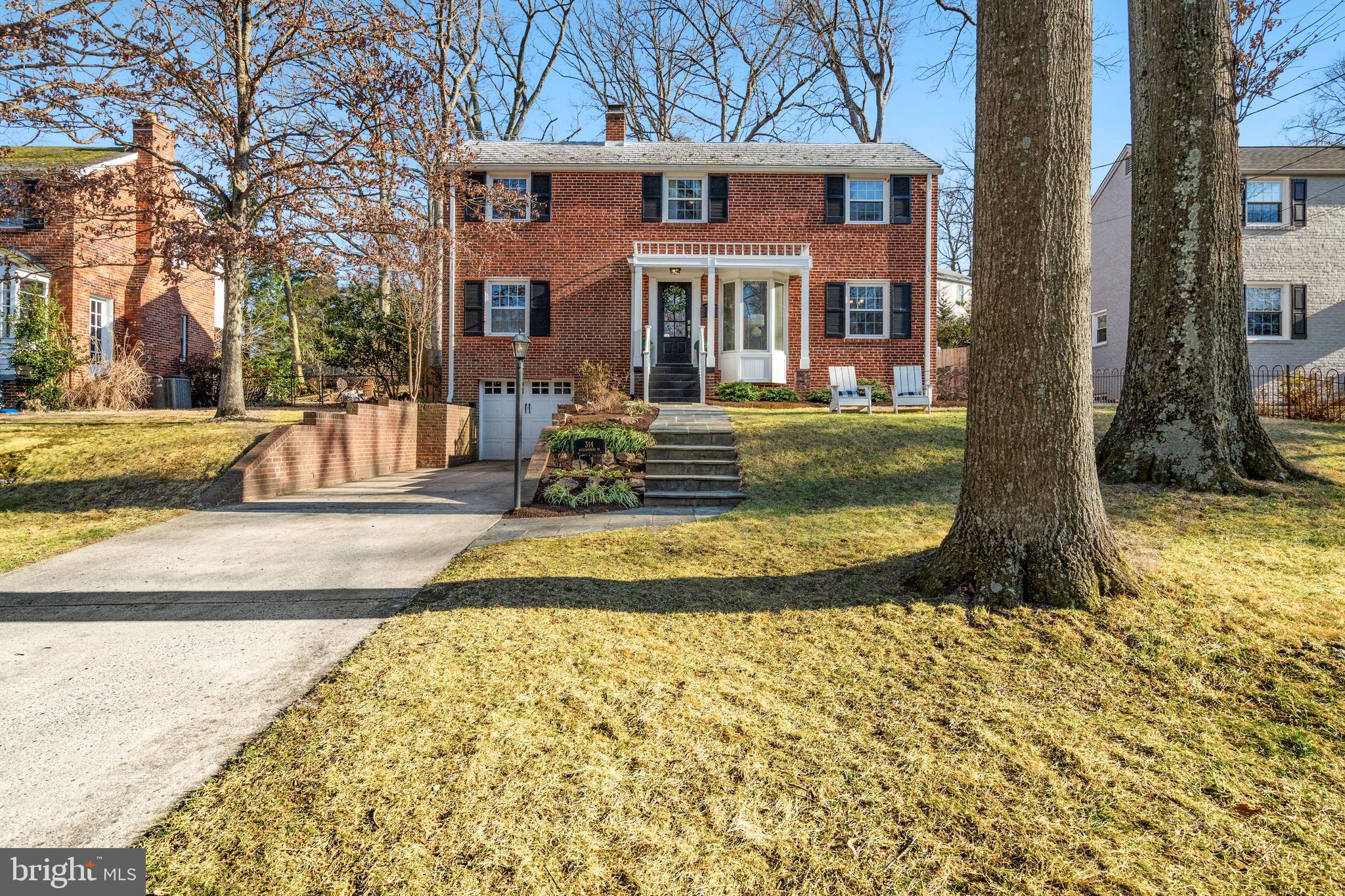 314 WILLIAMSBURG DRIVE