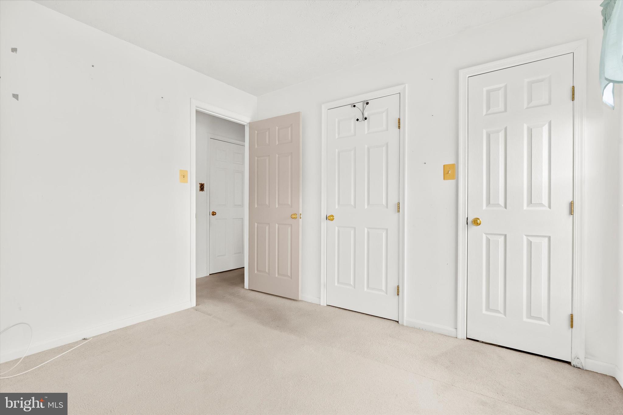 DEEP CREEK COMMONS - Residential