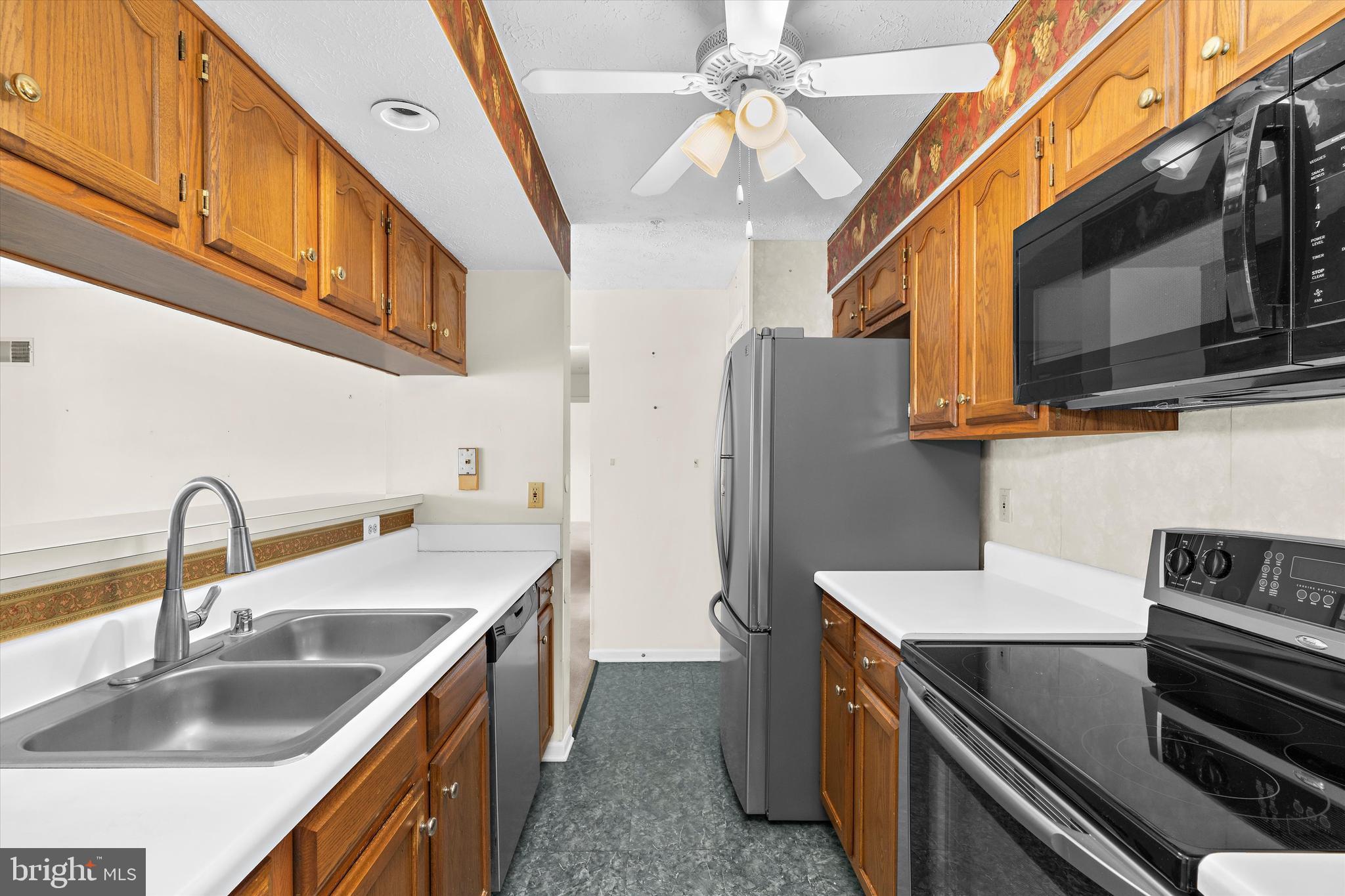 DEEP CREEK COMMONS - Residential