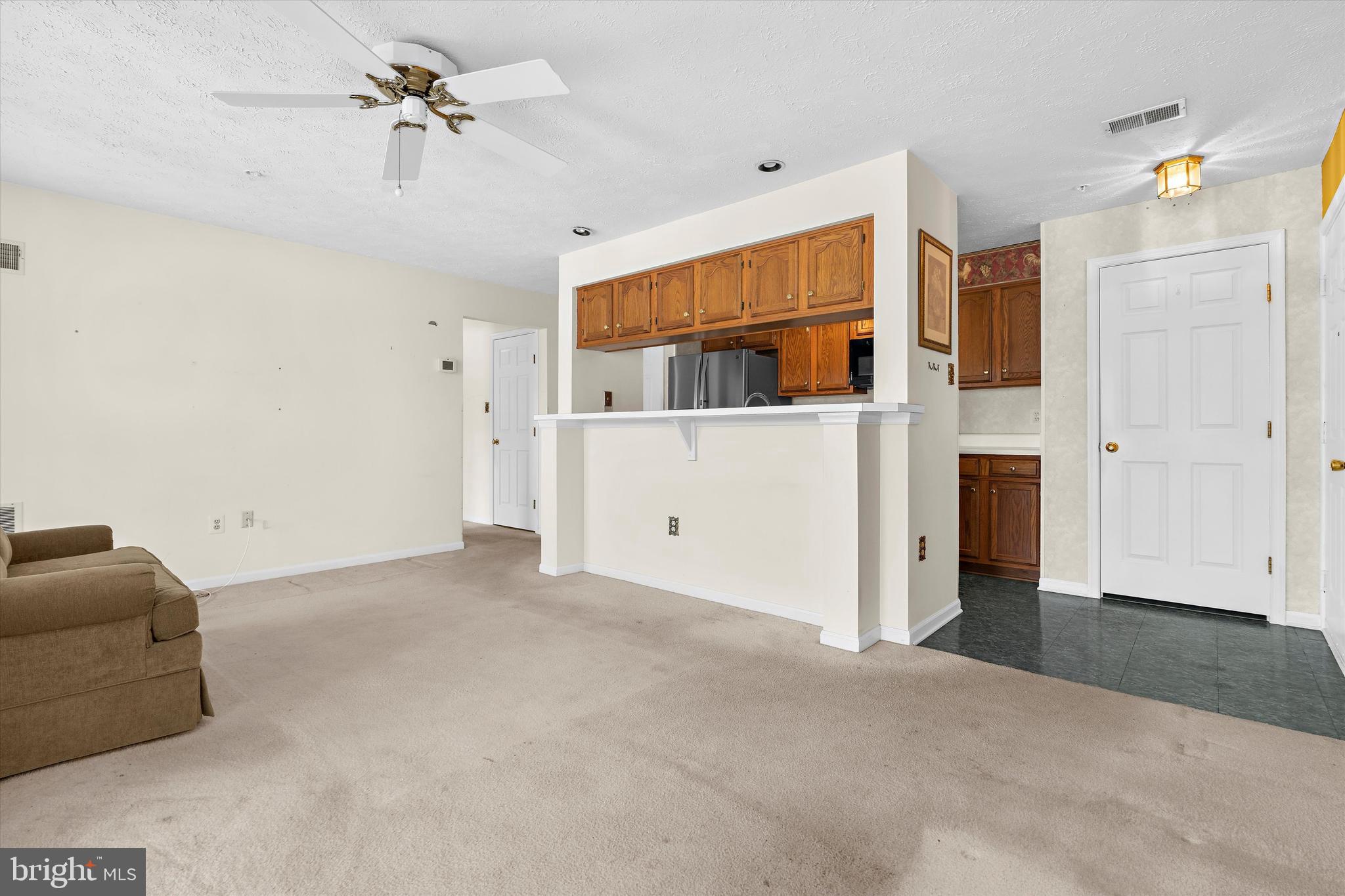 DEEP CREEK COMMONS - Residential