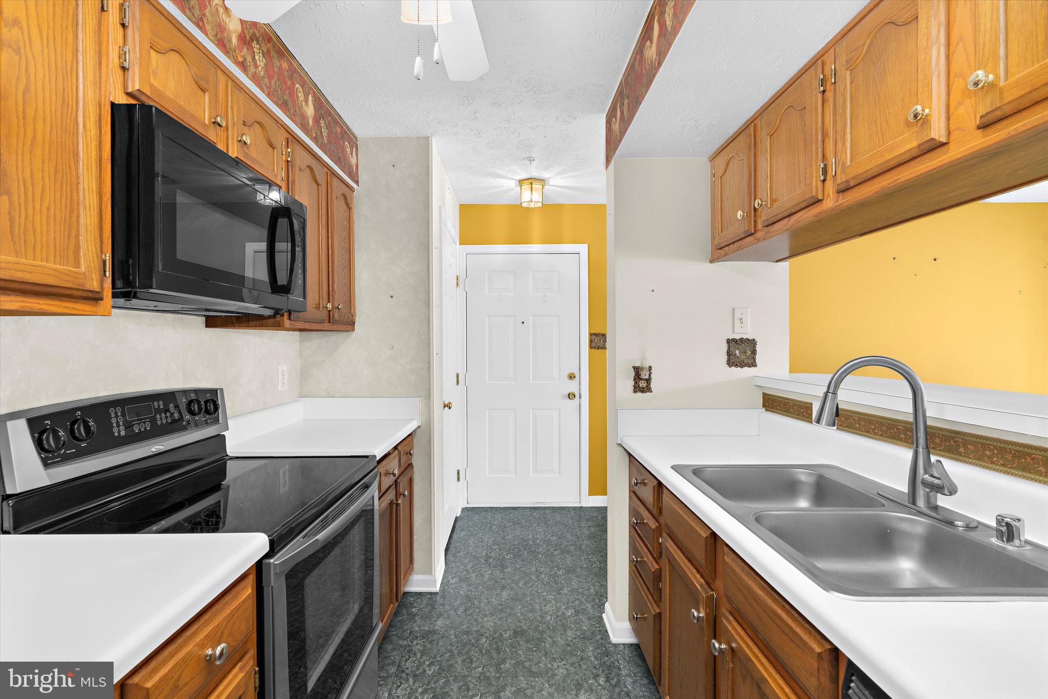 DEEP CREEK COMMONS - Residential