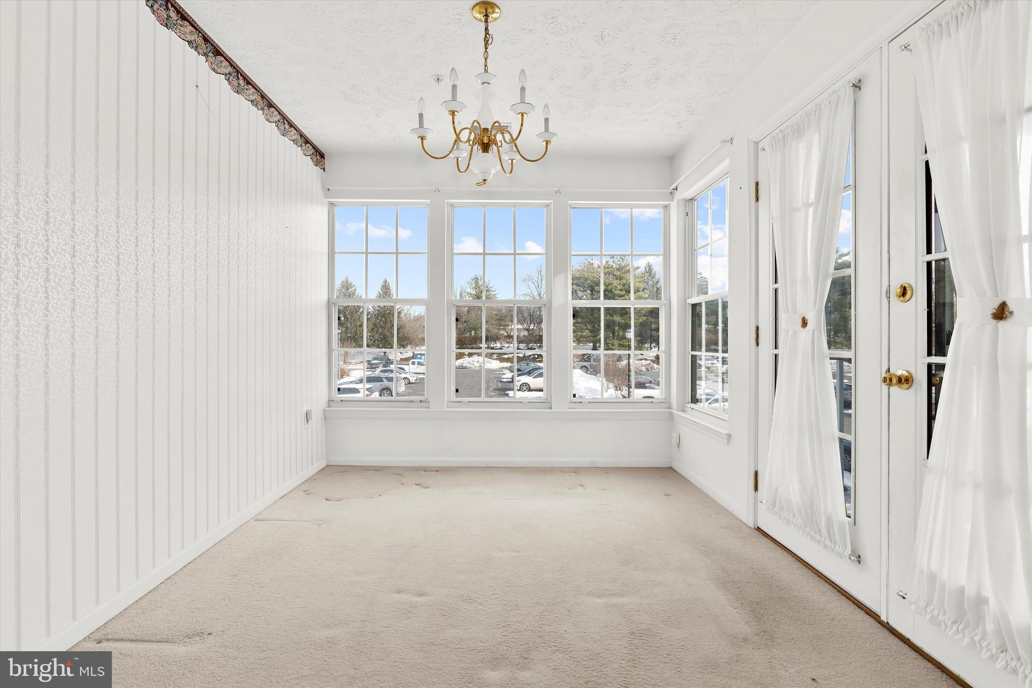 DEEP CREEK COMMONS - Residential